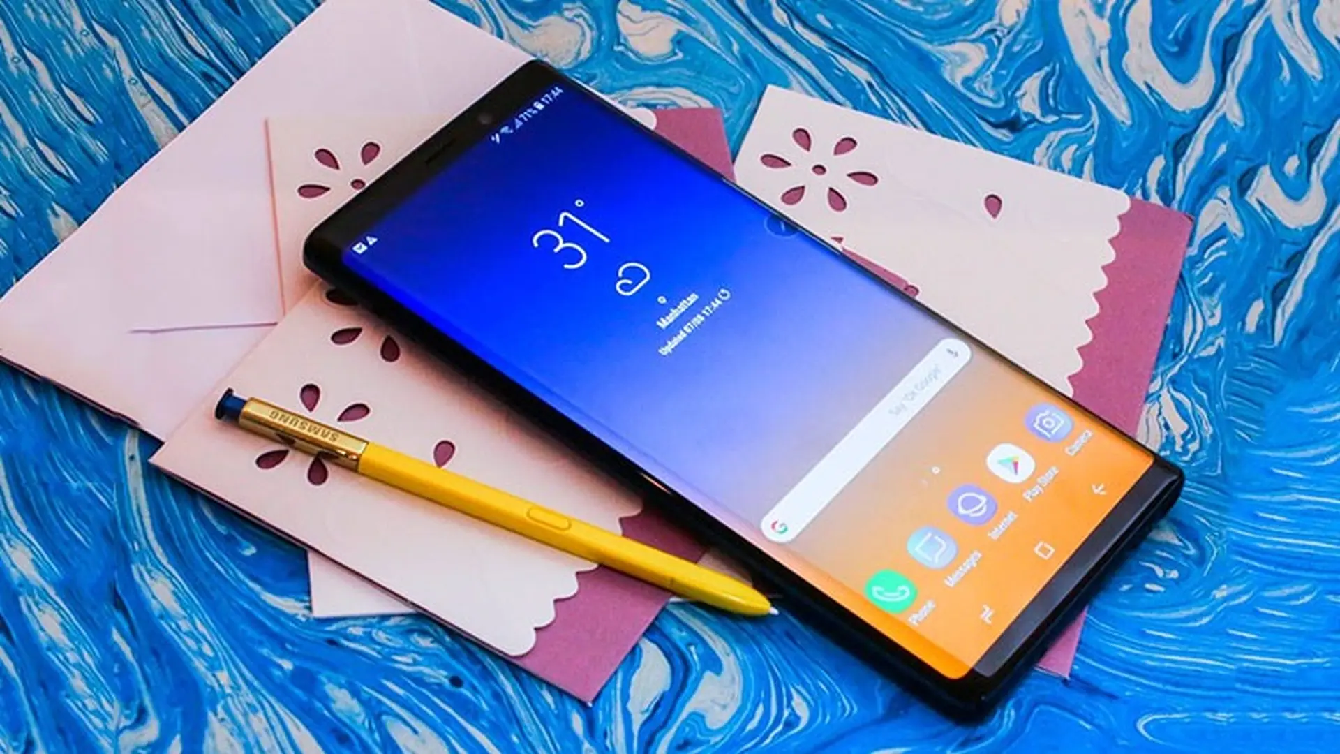 6 smartphone không có notch rất đáng mua ở thời điểm này