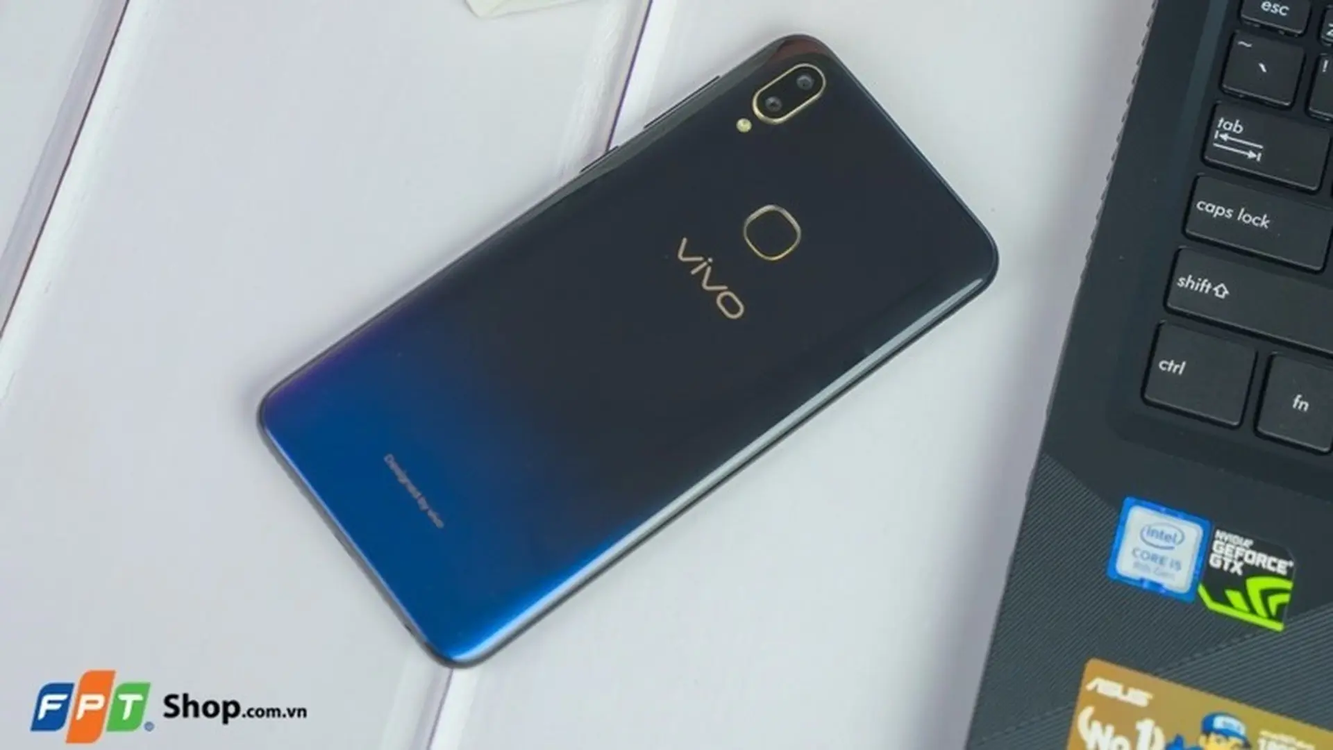 Lưu cả thế giới với những smartphone bộ nhớ "khủng" 128GB, giá siêu hợp lý này!