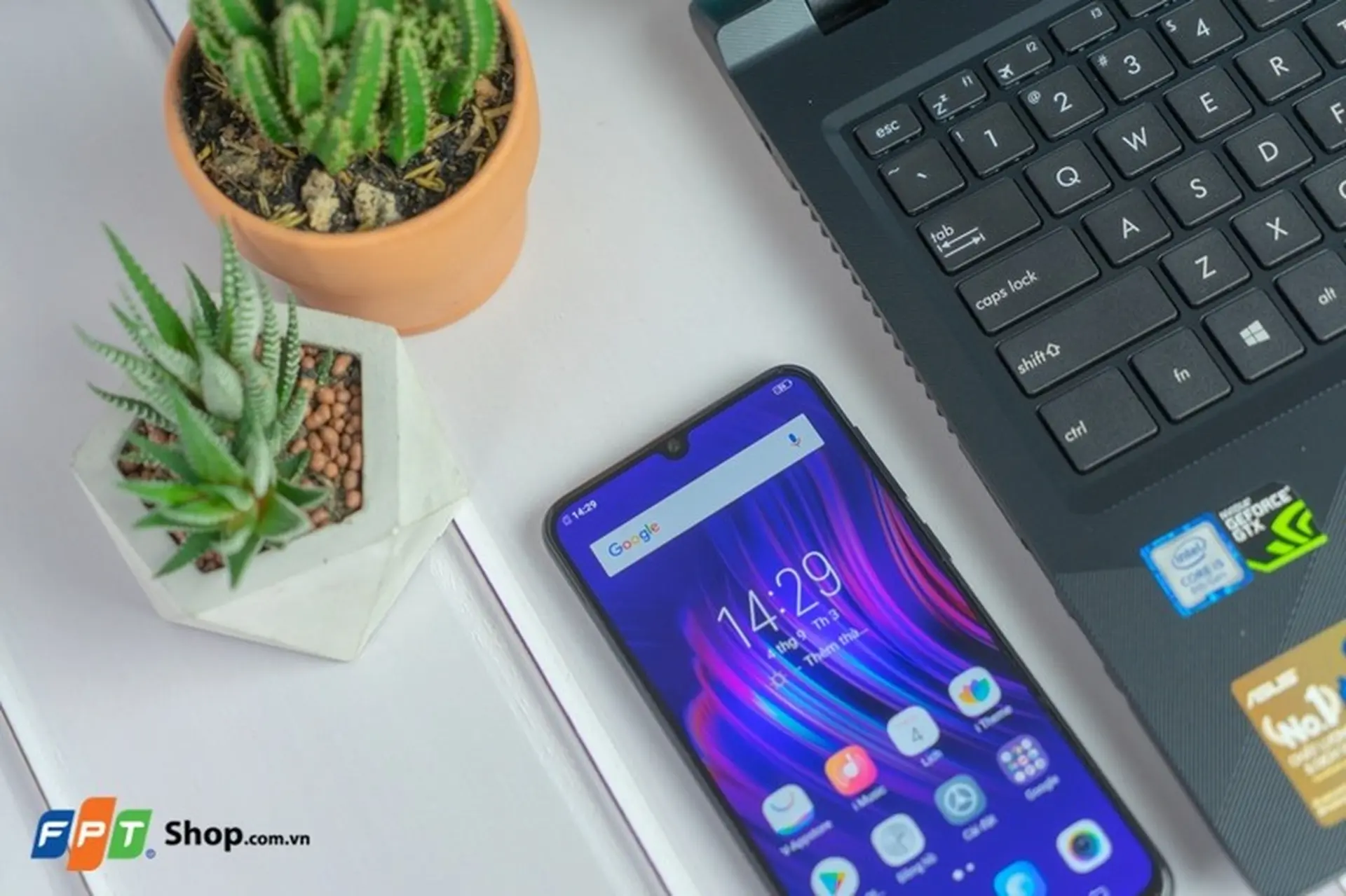 Chỉ với 2,3 triệu đồng, rước ngay Vivo V11i về dinh từ FPT Shop