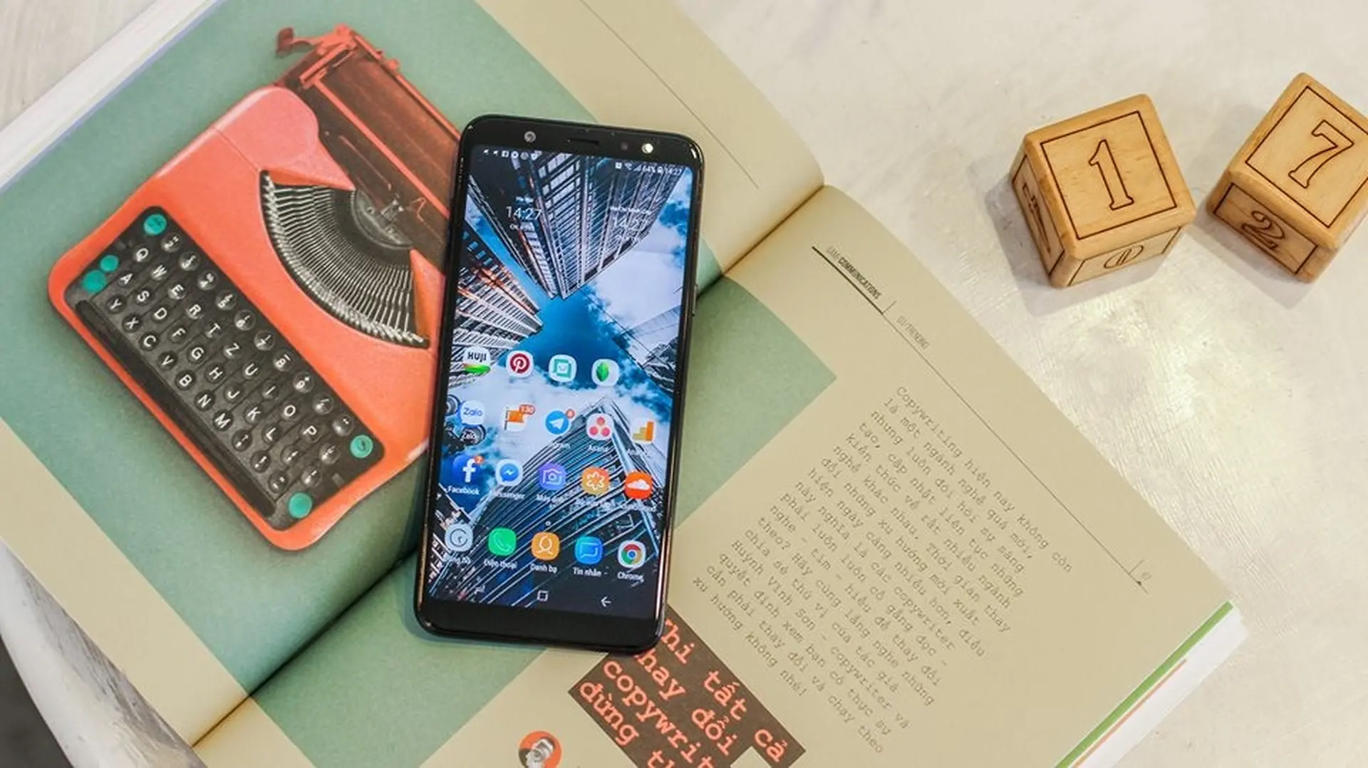FPT Shop bất ngờ giảm 700.000 đồng cho Galaxy A6