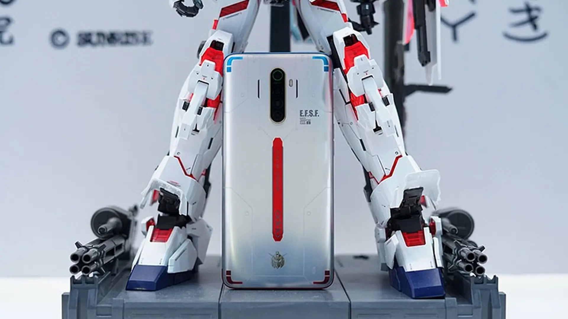 Trên tay OPPO Reno Ace Gundam Edition: Ấn tượng từ mọi góc cạnh!