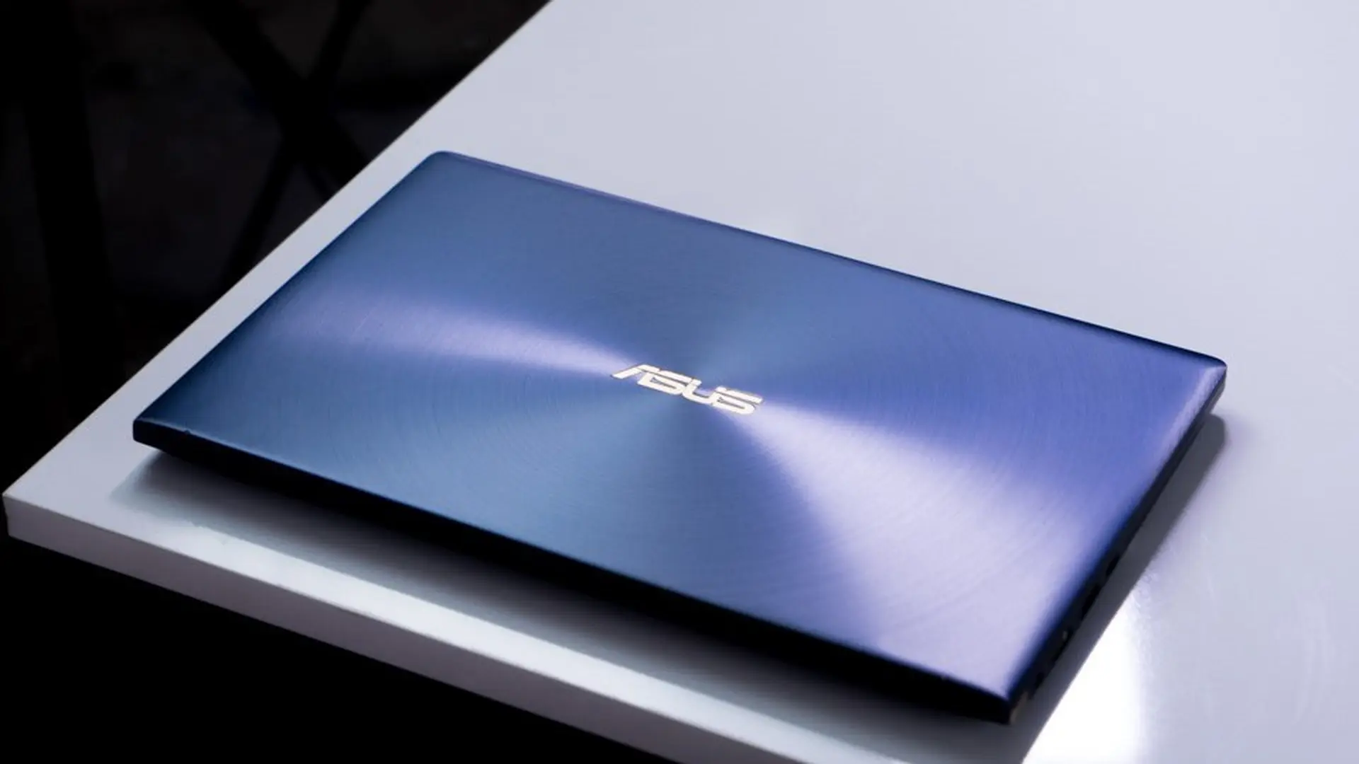 Giảm giá chỉ còn hơn 20 triệu đồng, Asus Zenbook UX333FA quá hấp dẫn