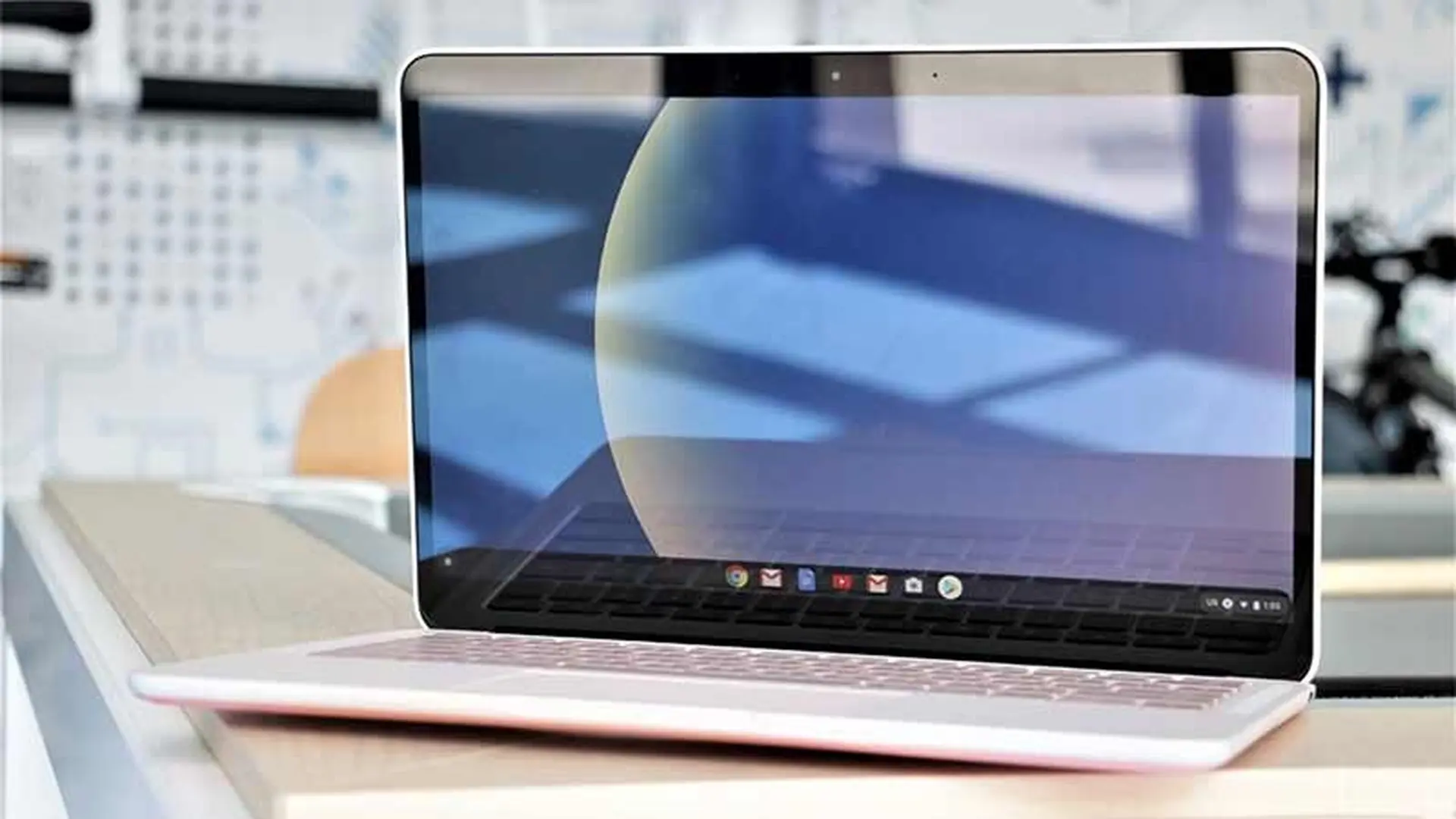 Trên tay Pixelbook Go: Chromebook cao cấp giá cả phải chăng của Google