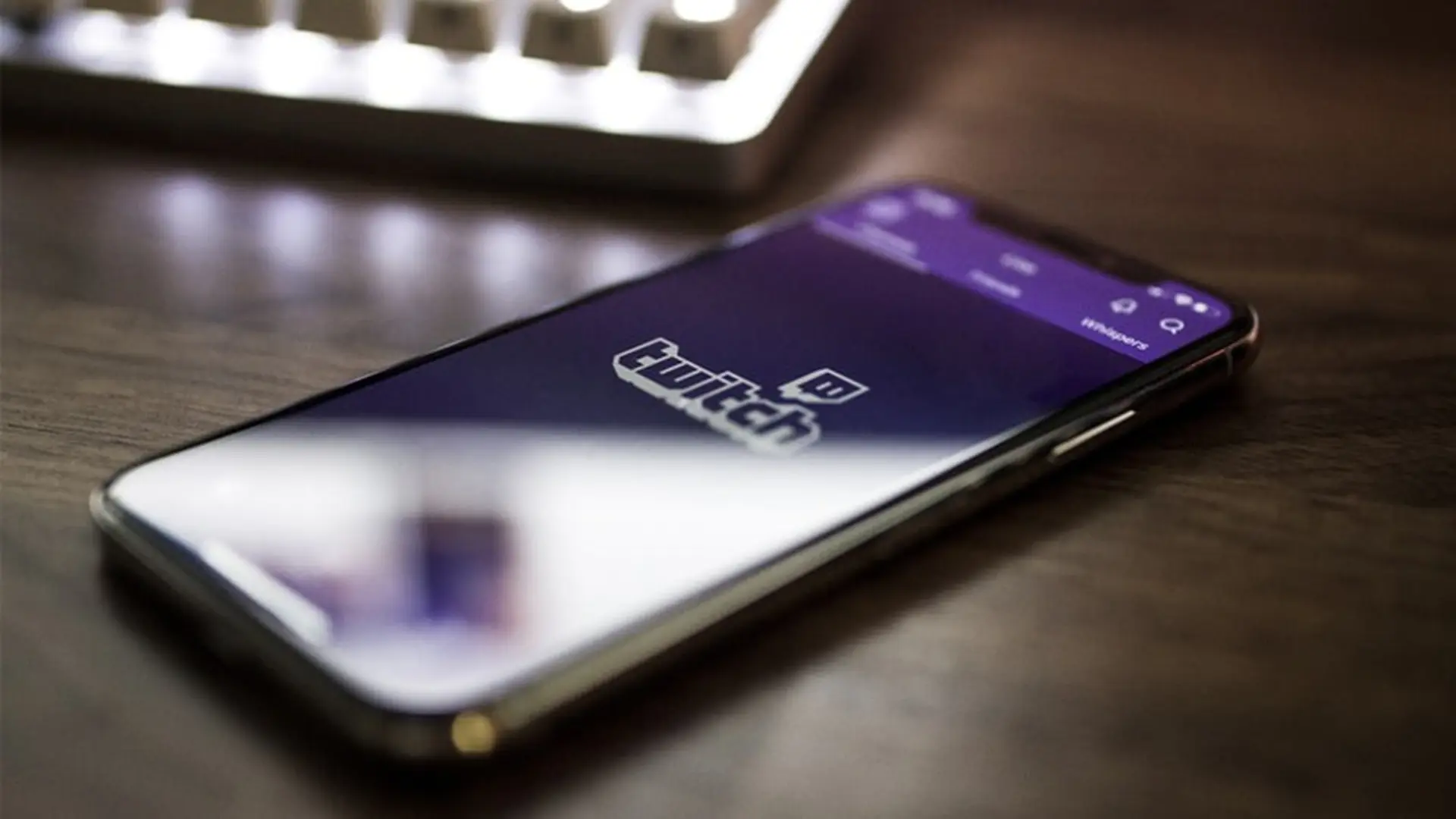 Twitch cho iOS bổ sung tính năng subscribe cho Streamer, với mức phí từ 5 USD