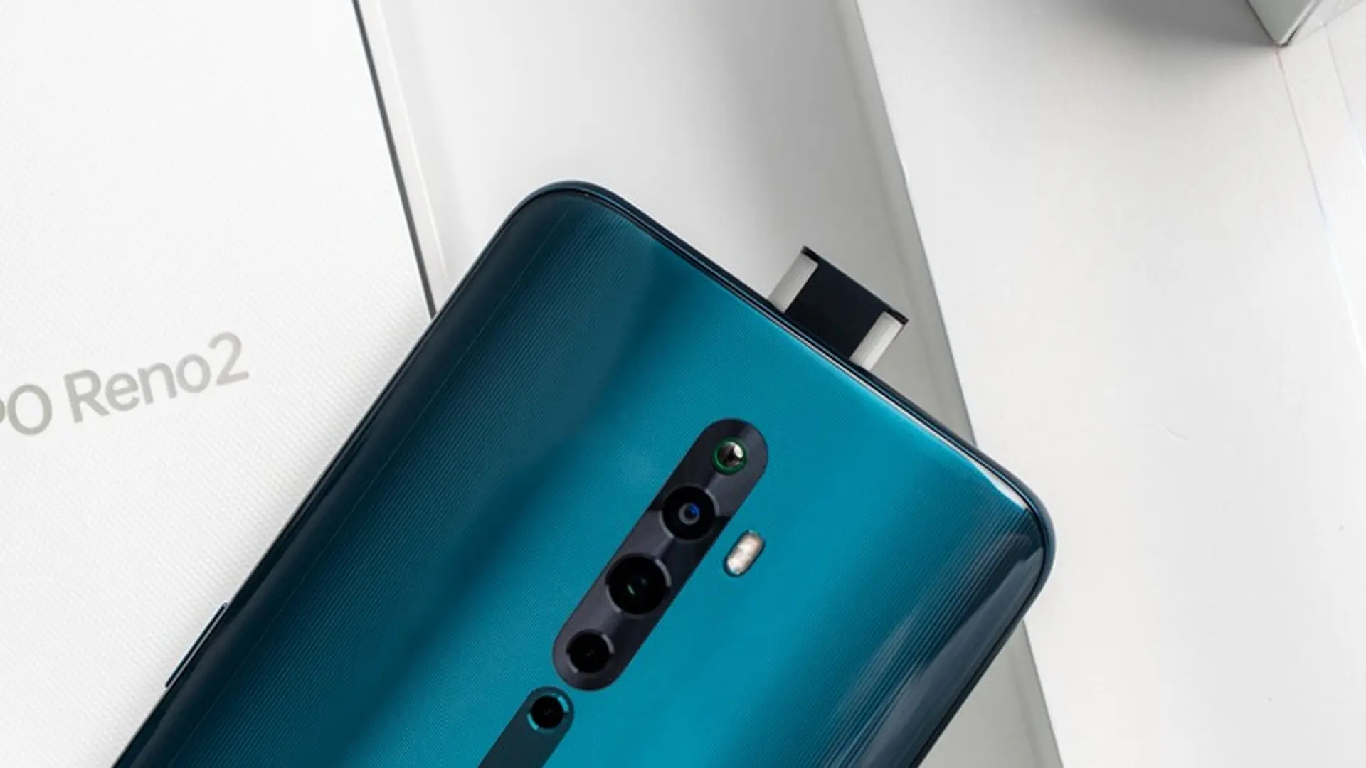 Chọn OPPO Reno2 F hay F11 Pro khi cùng sở hữu camera pop-up?