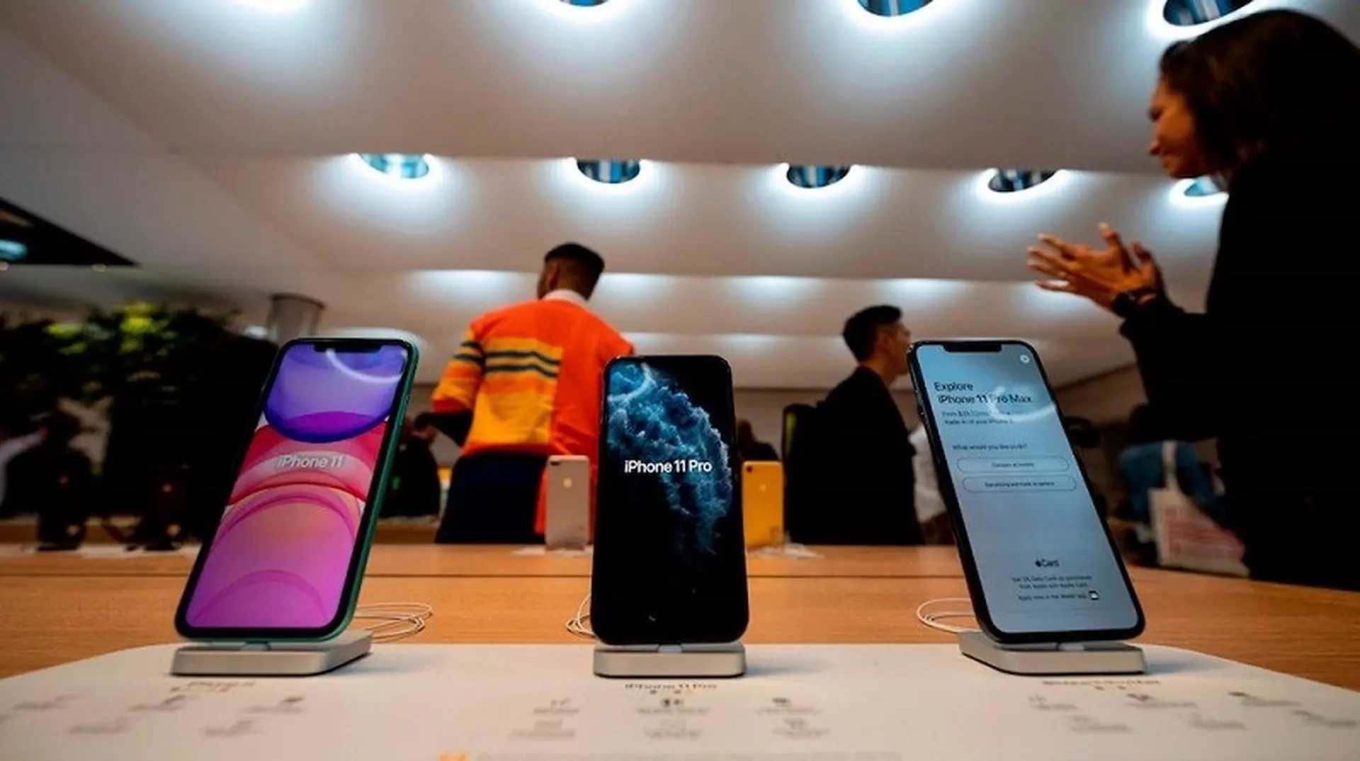 Samsung cung cấp màn hình OLED cho iPhone nhiều hơn dự kiến