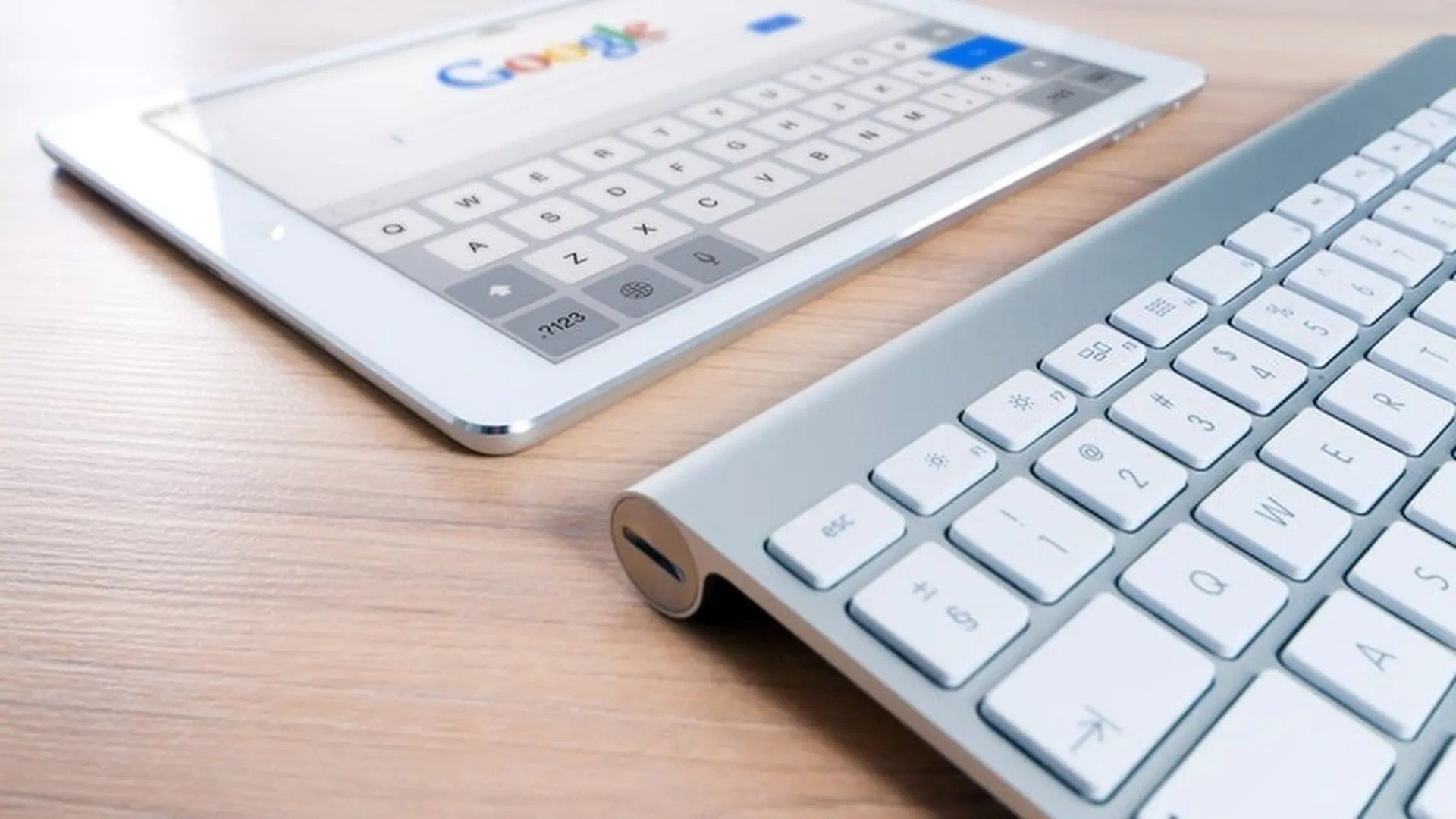 Thêm thông tin liên hệ của bạn trên iPadOS 13