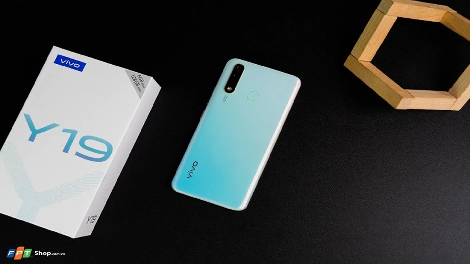 Không dừng lại ở Y11, Vivo tiếp tục tiến công thị trường bằng Y19