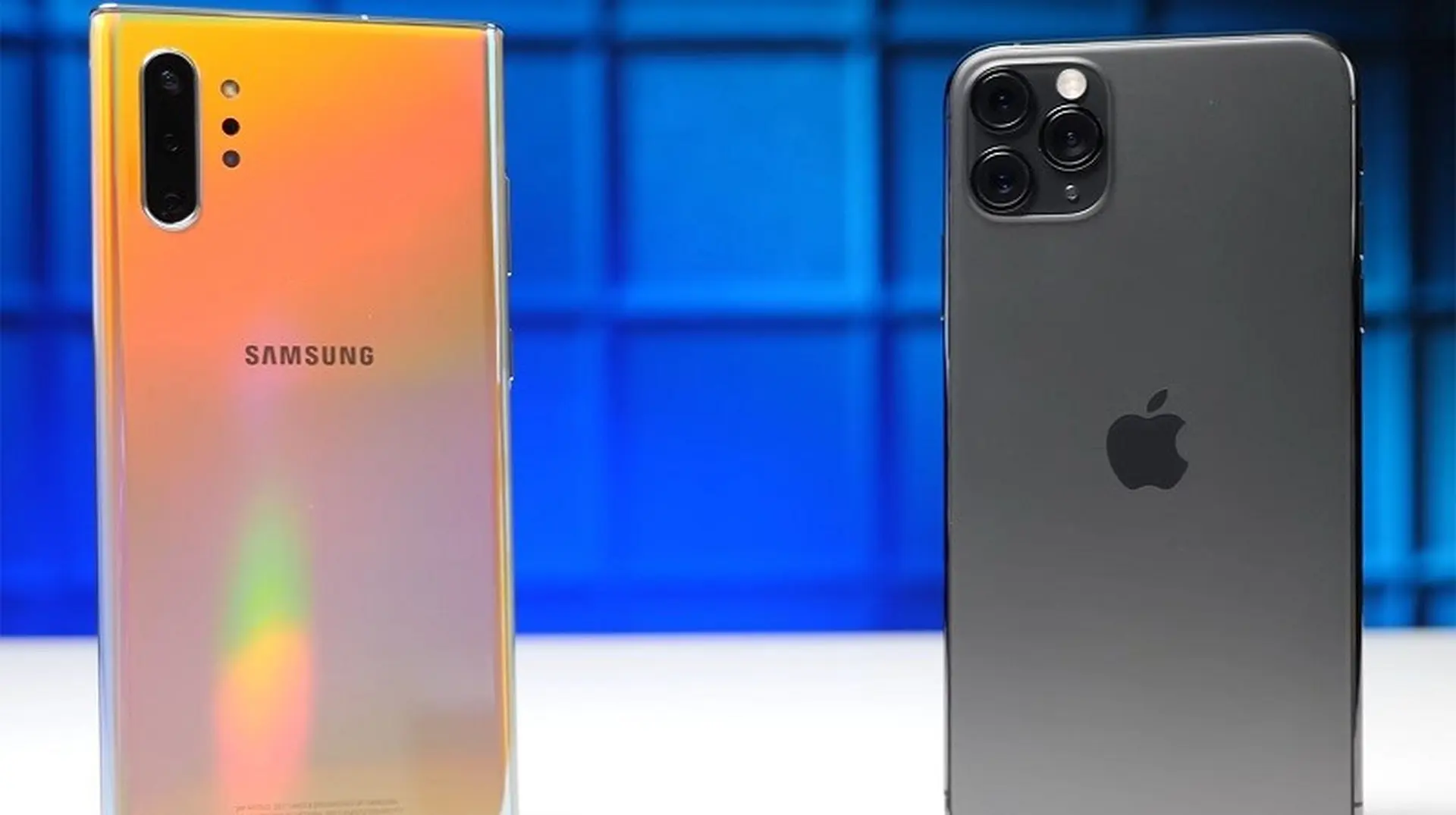 So sánh camera iPhone 11 Pro Max và Galaxy Note 10+, mèo nào cắn mỉu nào?