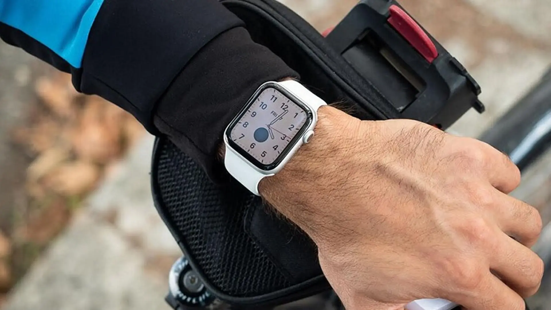 Apple đang phát triển Apple Watch có cảm biến vân tay Touch ID