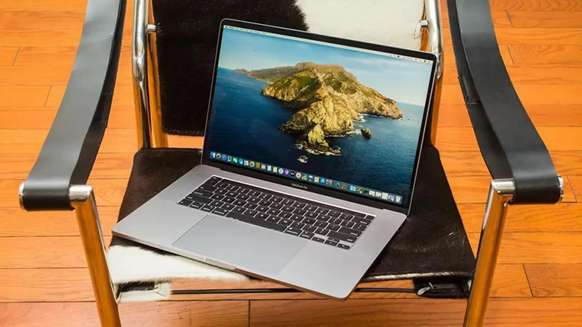 MacBook Pro 16 inch sẽ đi kèm củ sạc USB-C 96W