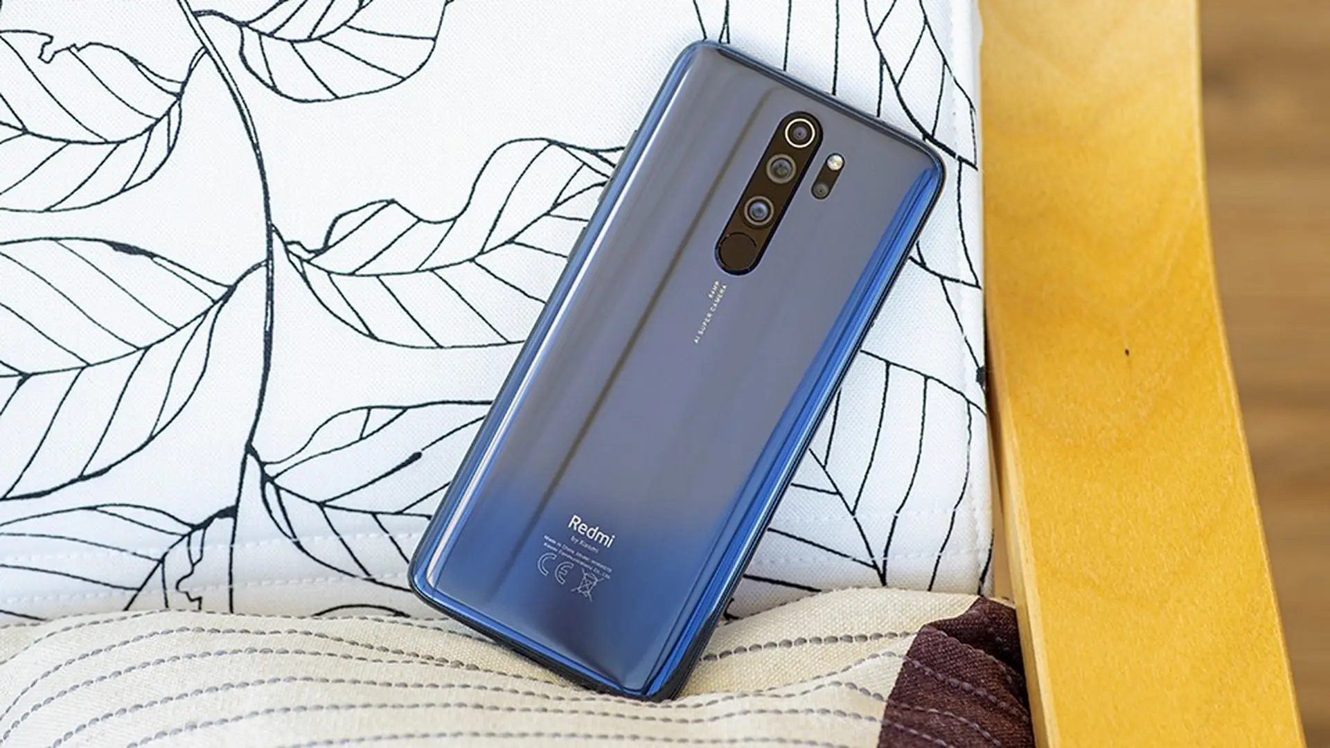 Thiết kế Redmi Note 8 Pro: máy nặng đầm tay, đẹp, ngầu và bóng bẩy 