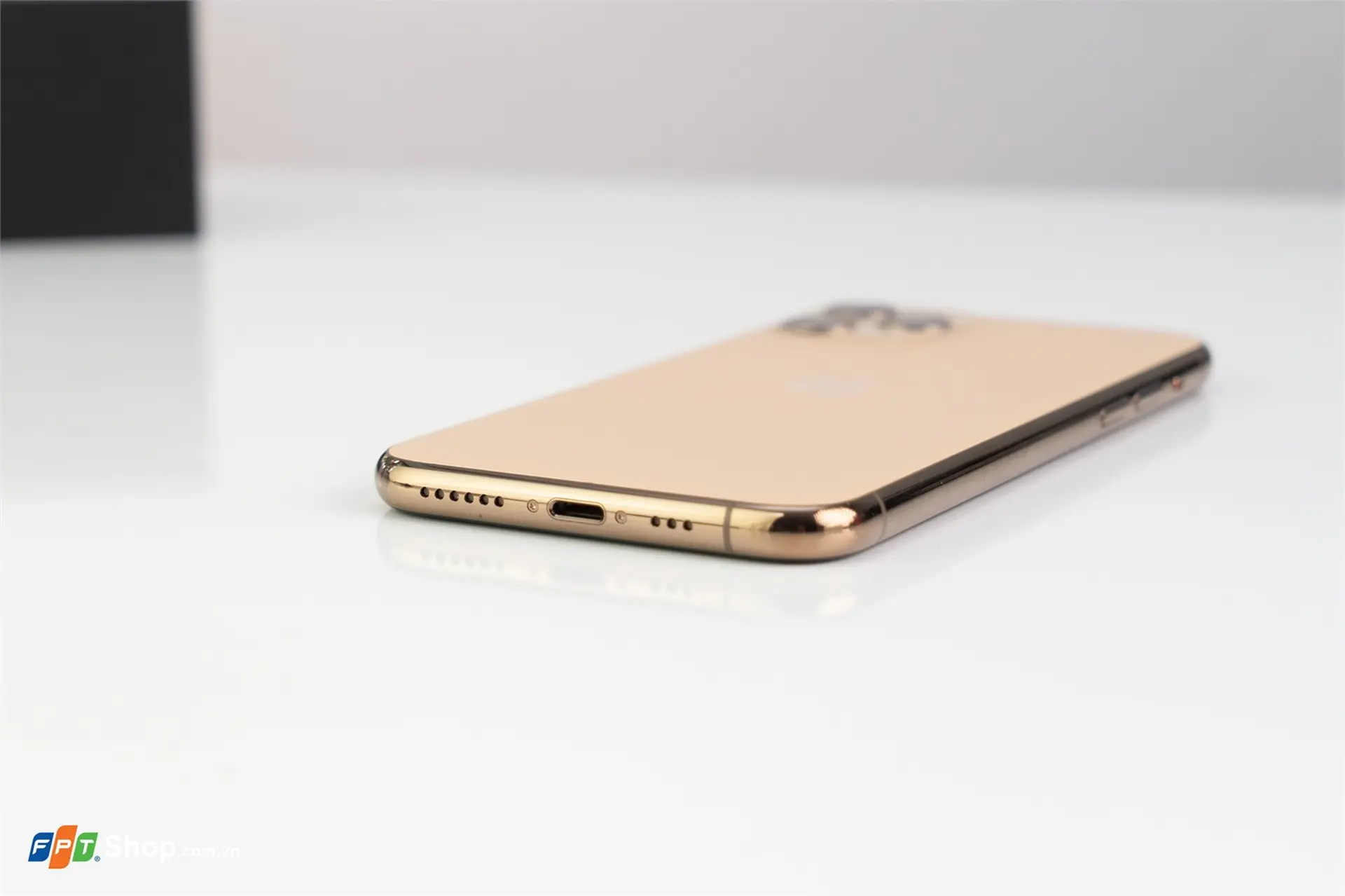 https://fptshop.com.vn/