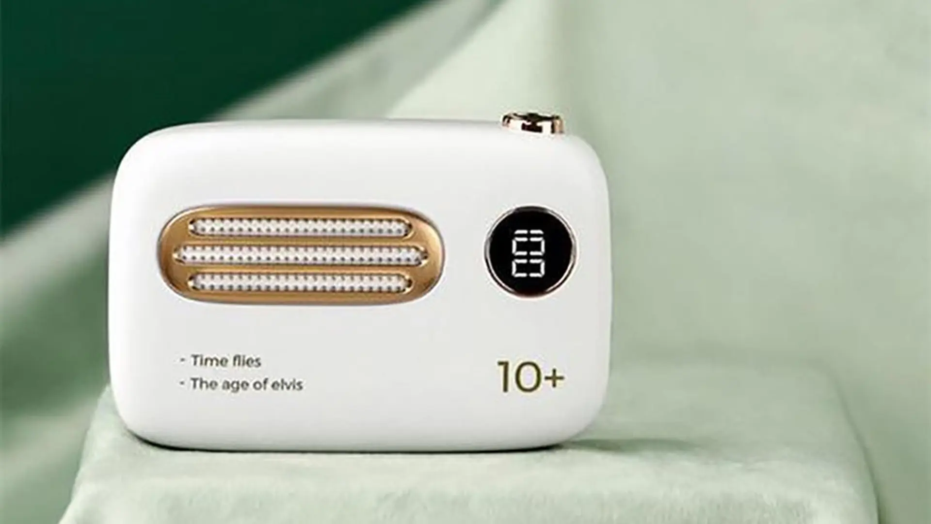 Xiaomi ra mắt sạc dự phòng 10,000 mAh kiêm đài FM, giá 455 ngàn đồng