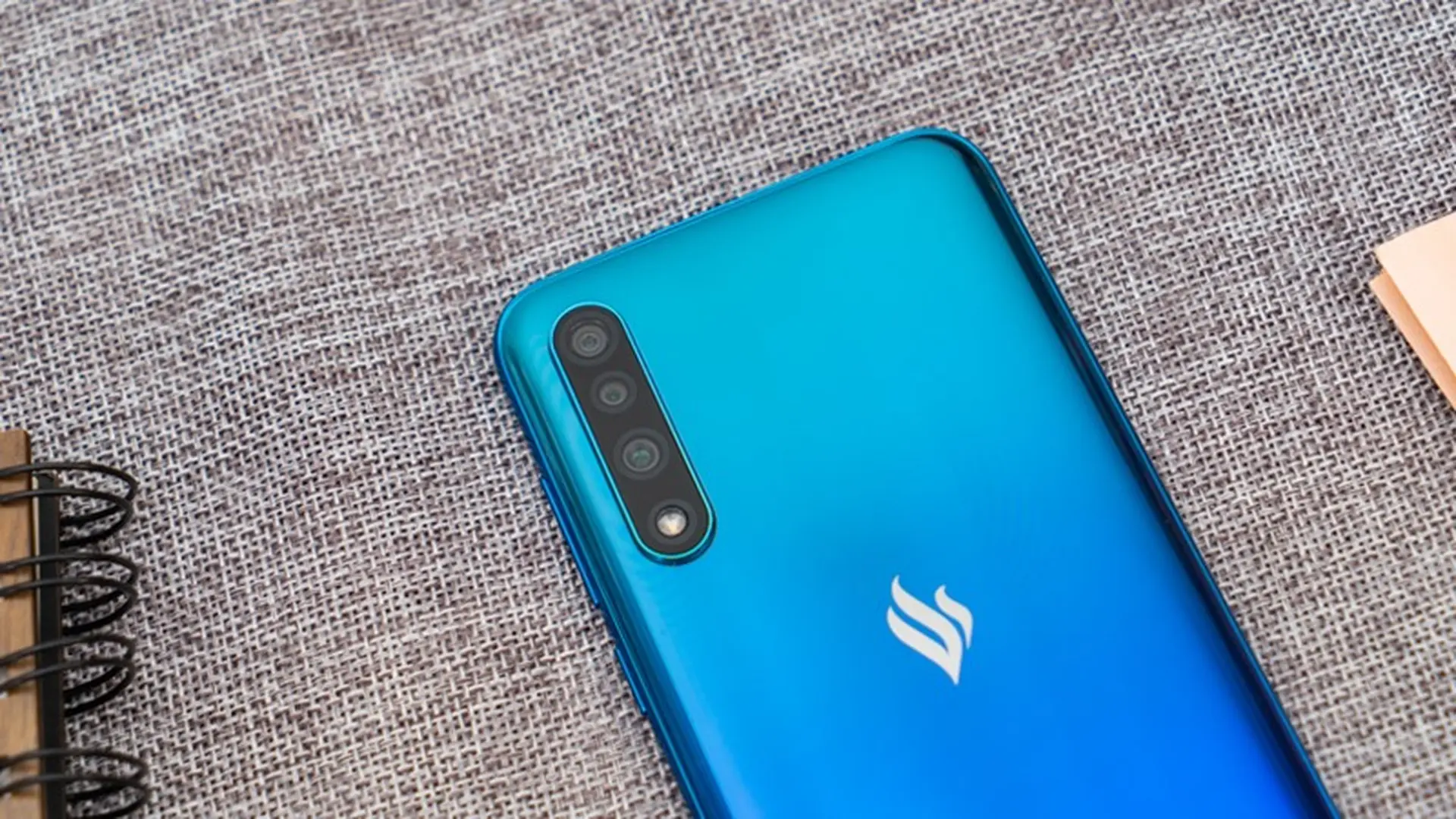 Giảm hẳn 4 triệu, đây là thời điểm tốt nhất để mua Vsmart Live