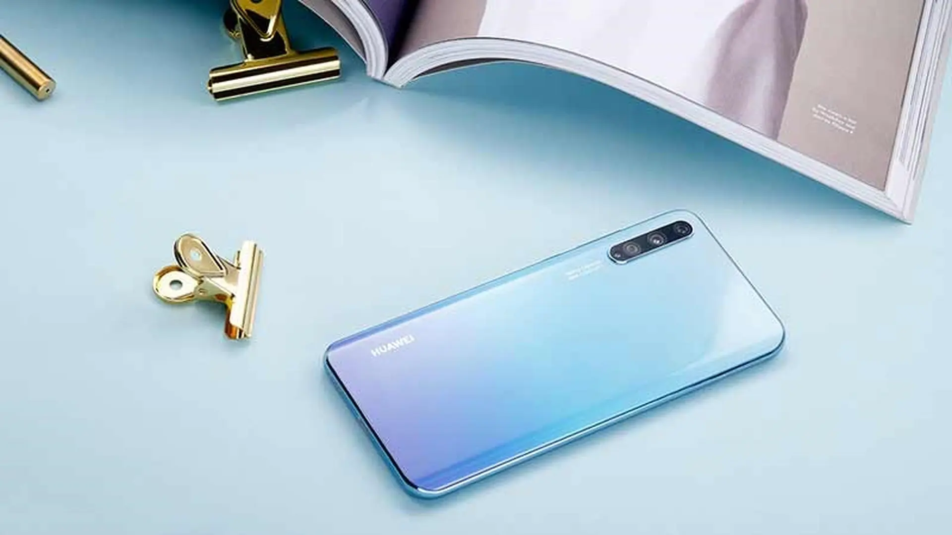 Trên tay Huawei Enjoy 10S: Màn OLED tích hợp vân tay, chip Kirin 710F, 3 camera sau