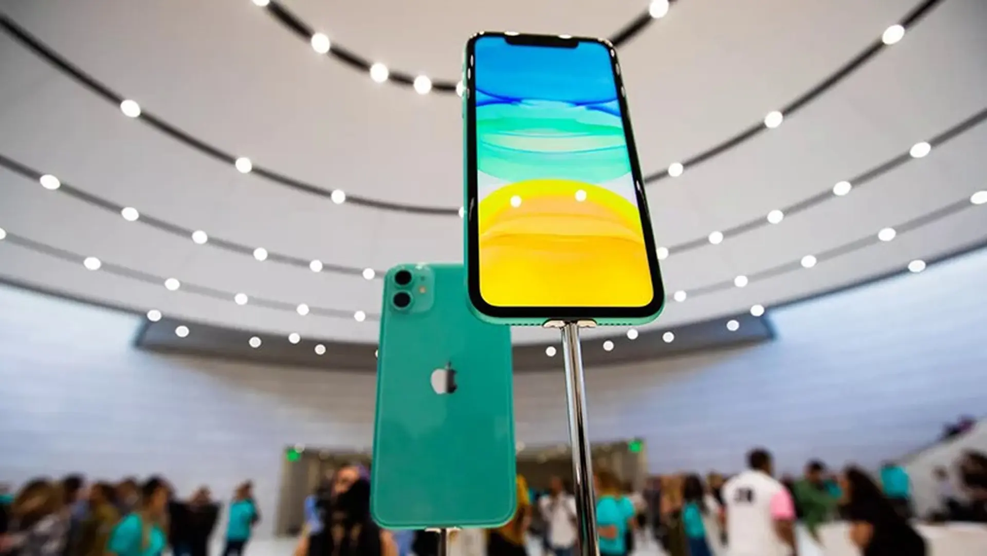 Doanh số iPhone tại Trung Quốc giảm 35% trong tháng 11