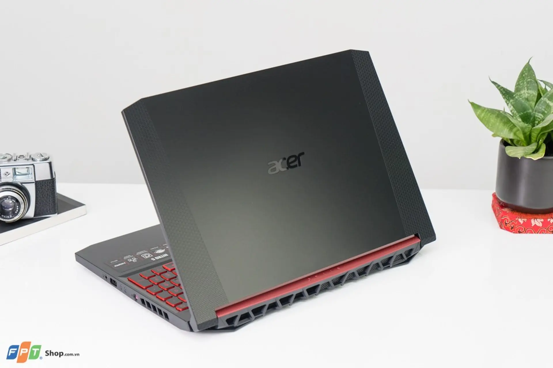 https://fptshop.com.vn/