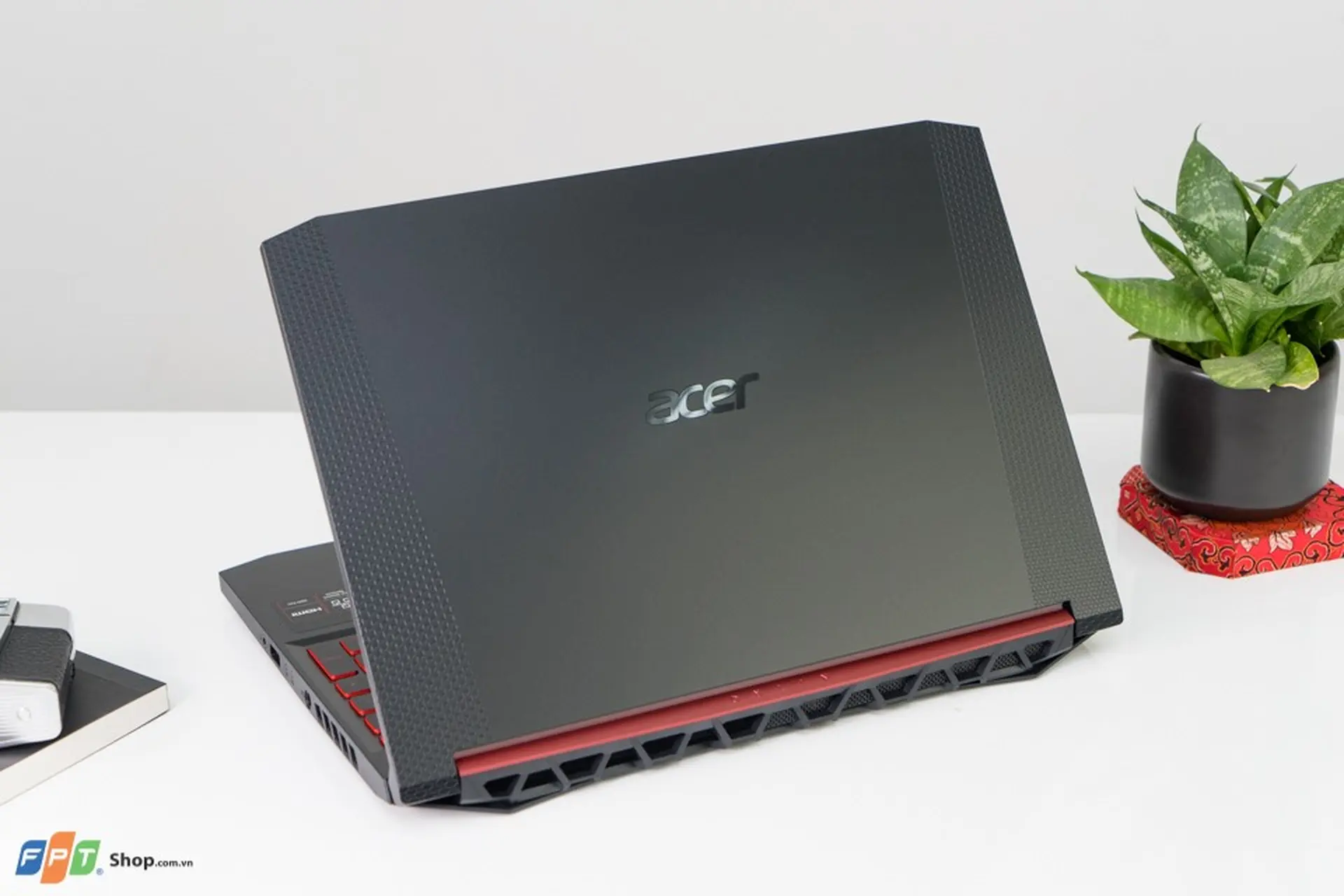 https://fptshop.com.vn/
