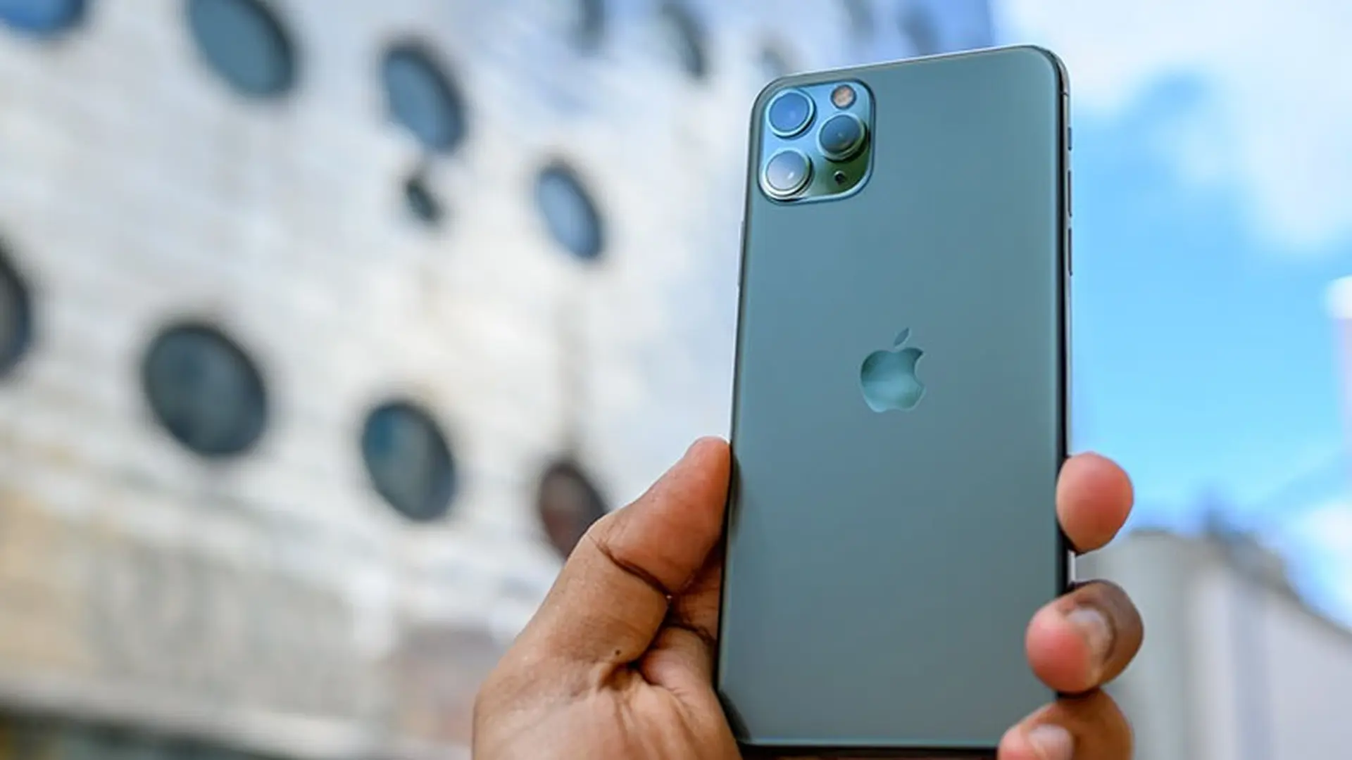 Mời bạn tải về trọn bộ hình nền Star Wars cho iPhone