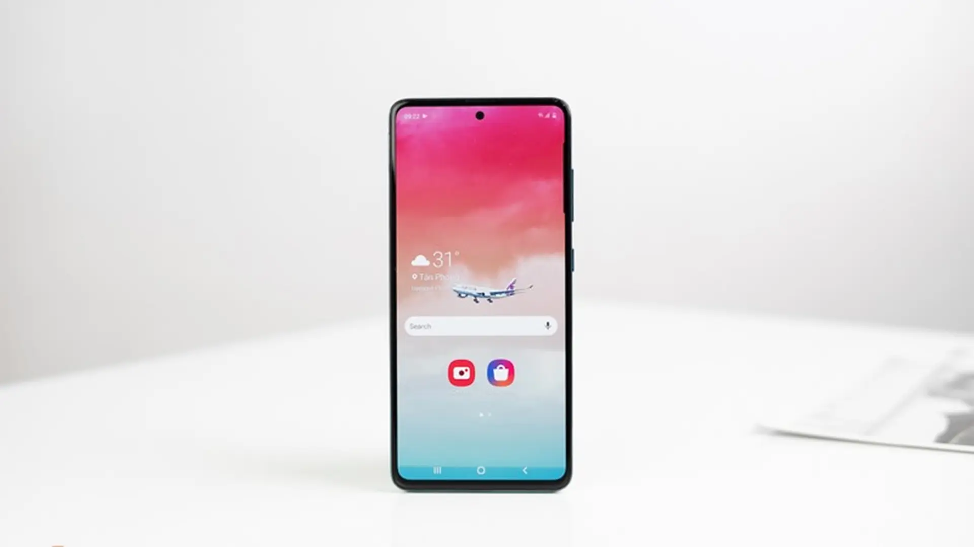 Có khoảng 8 triệu trong tay, bạn nên chọn smartphone nào?