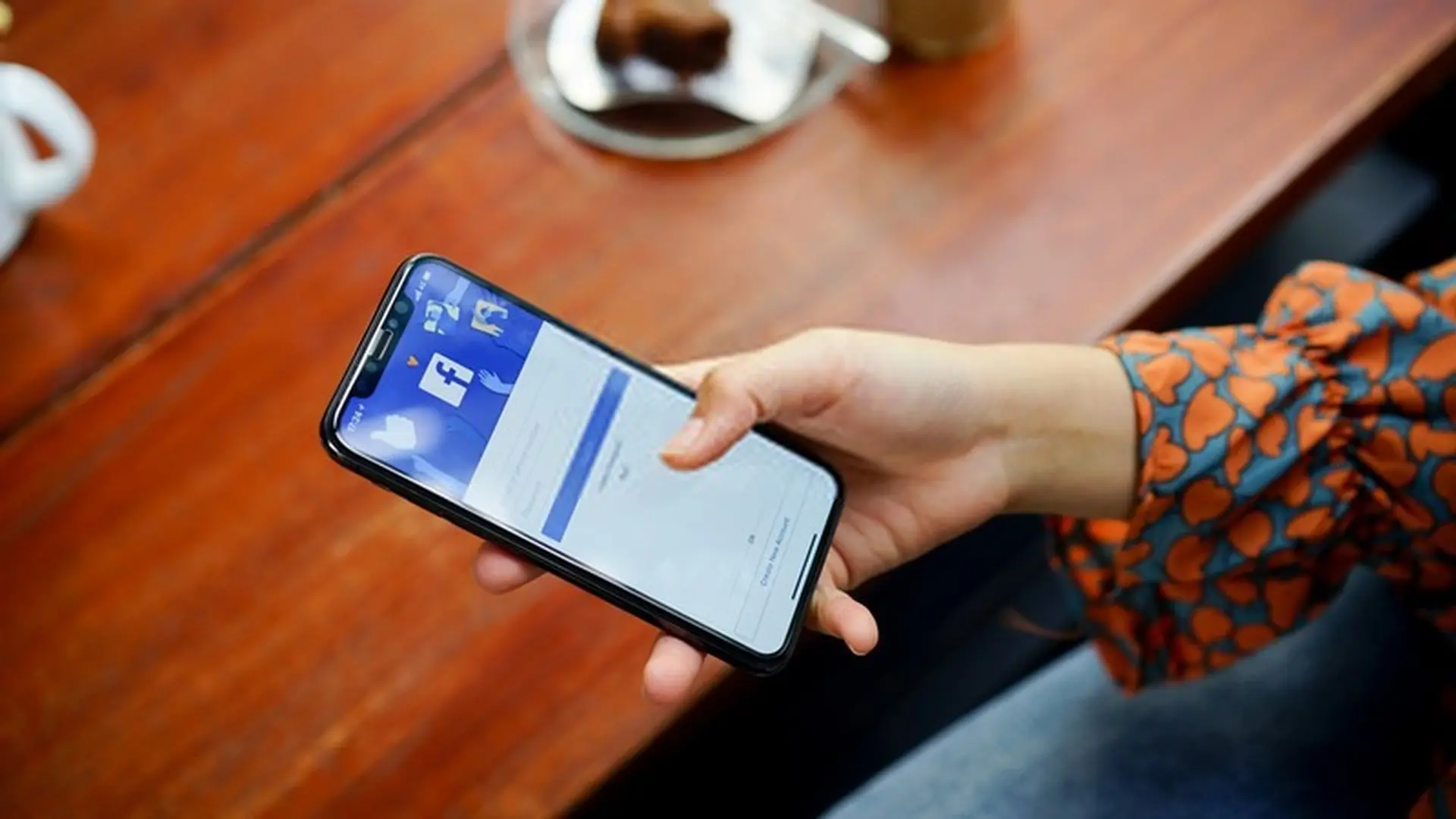 Nghe bằng AirPods trên iOS 13