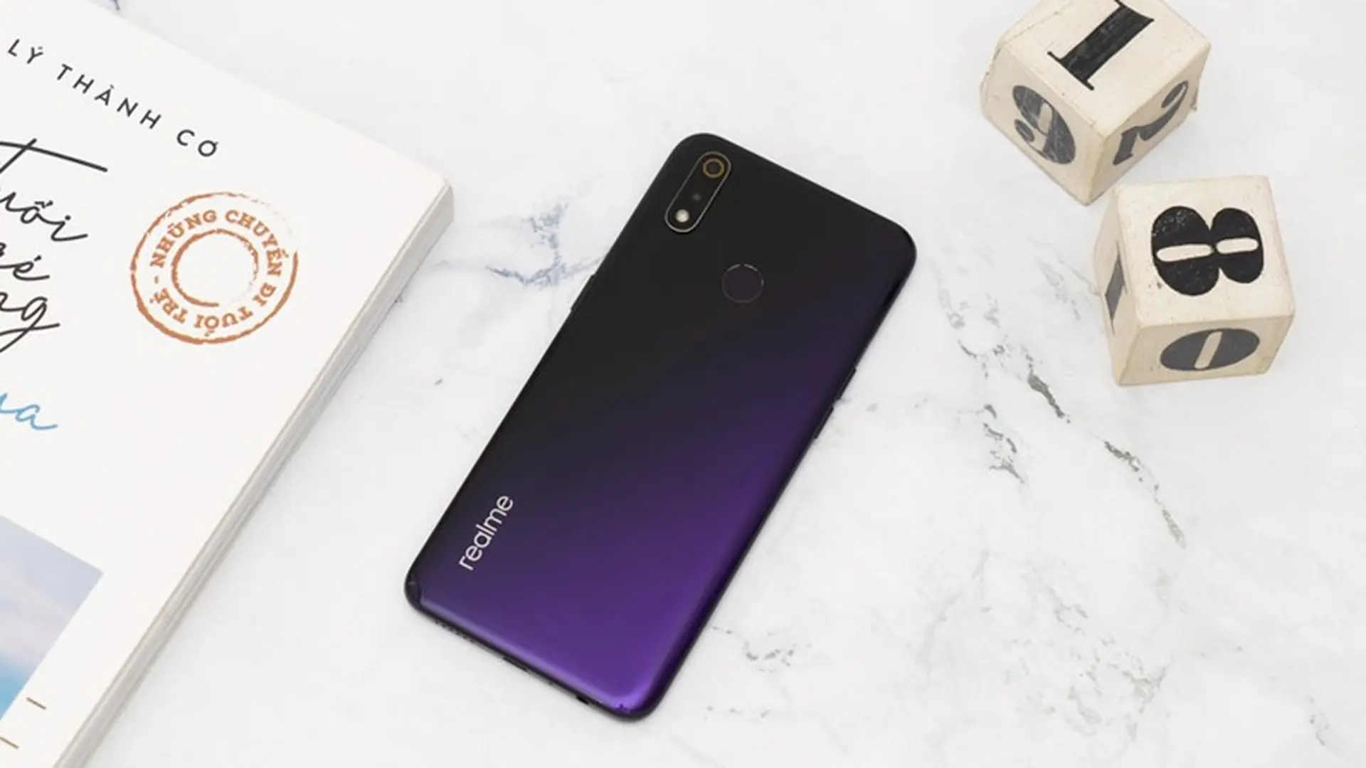 Giảm “sập” sàn 1.9 triệu, Realme 3 Pro quá "ngon" hiện tại!