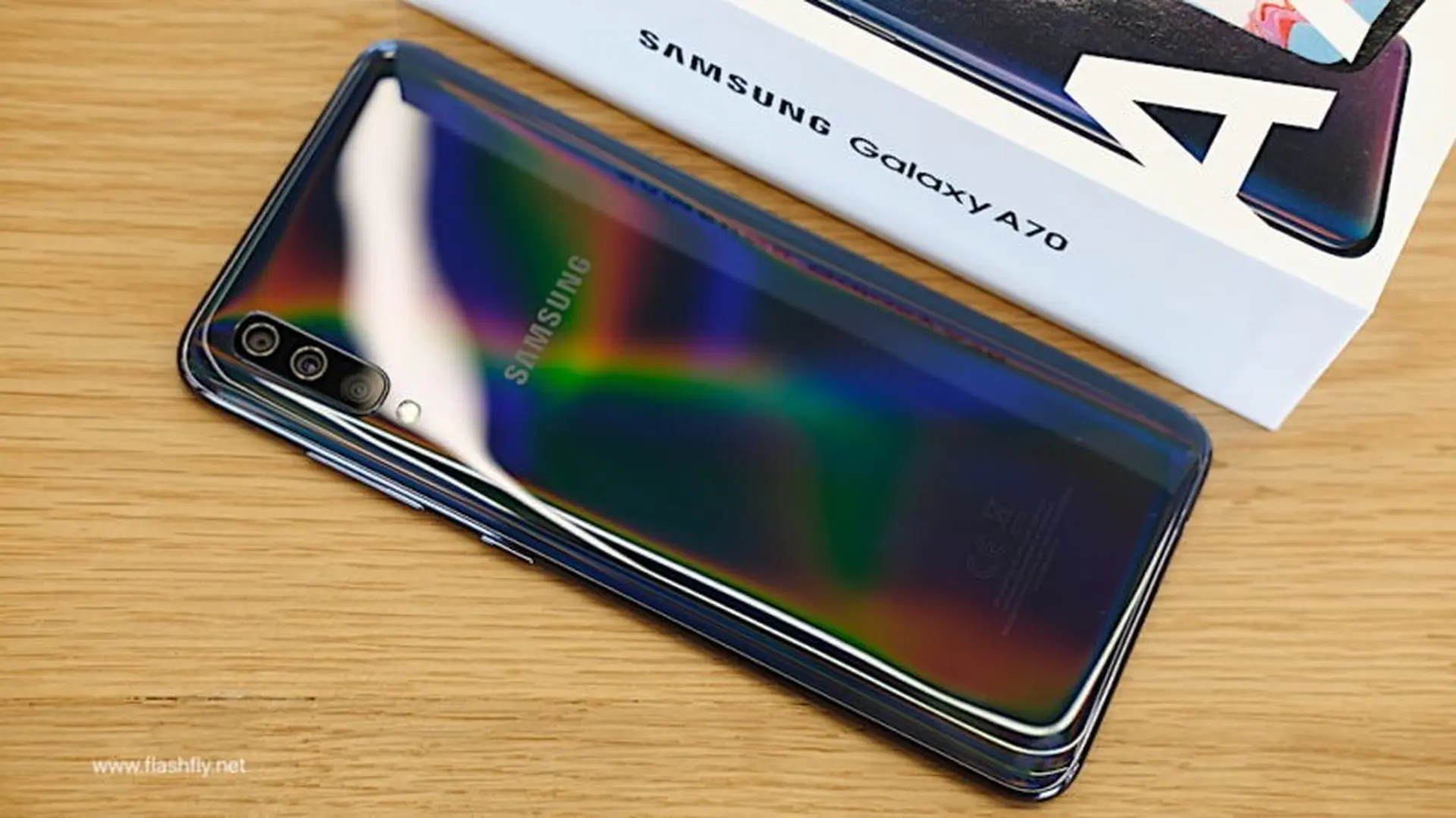 Những smartphone pin lớn, sạc siêu nhanh, giá lại hấp dẫn