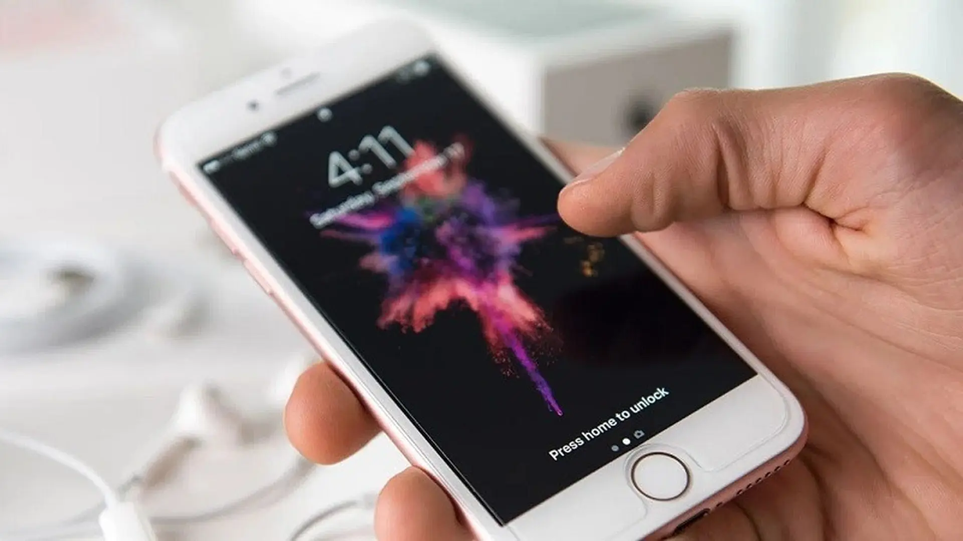 Apple bác bỏ thông tin iPhone có độ bức xạ vượt mức cho phép