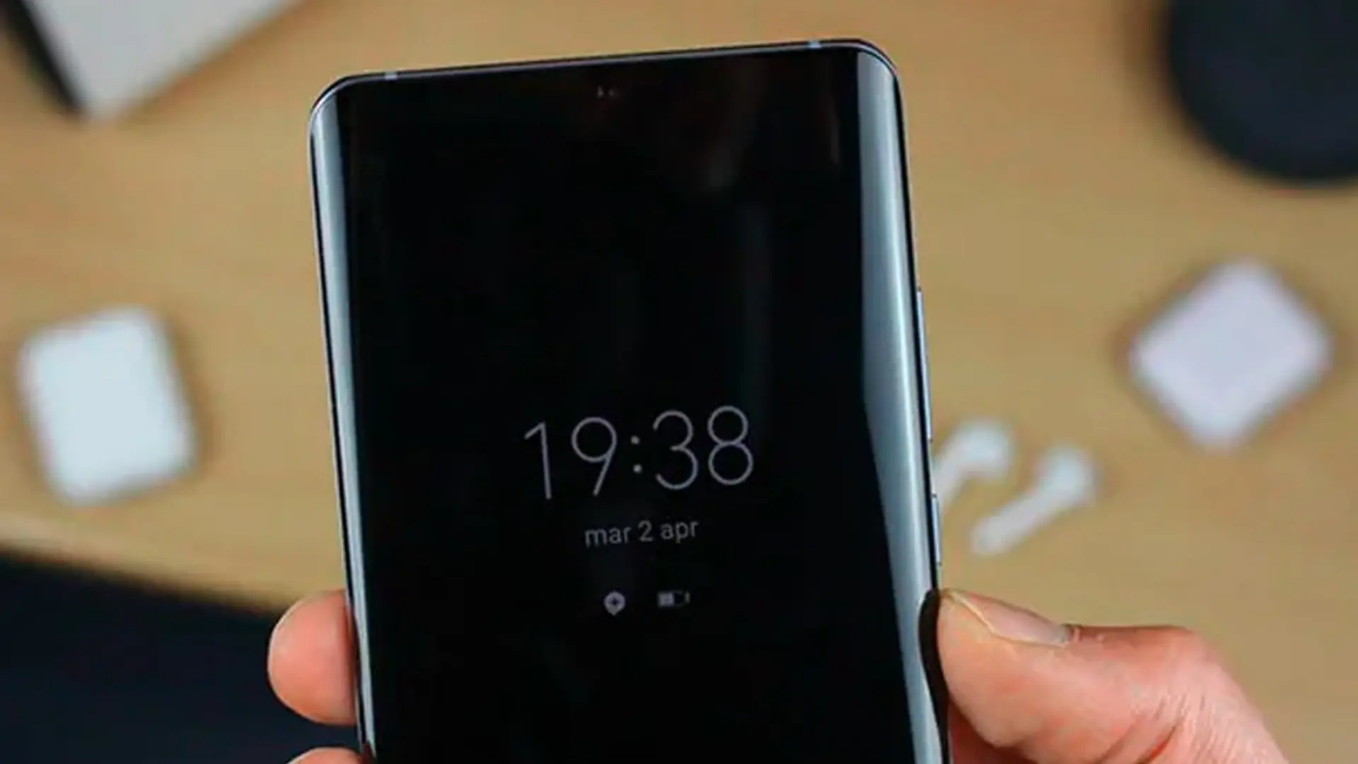Huawei sẽ trang bị tính năng AOD cho 8 smartphone Huawei cũ