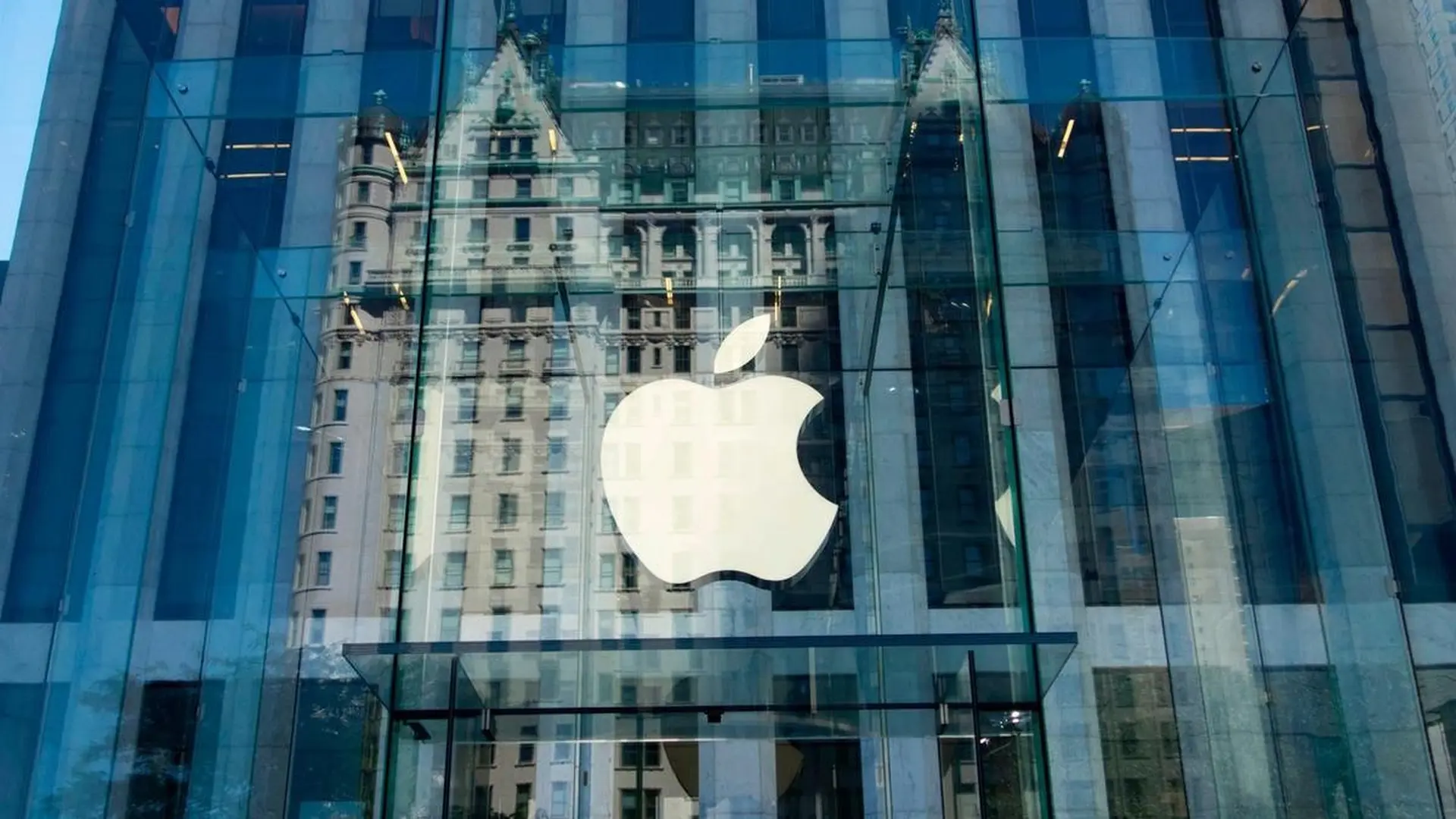 Apple và Samsung thống trị thị phần smartphone cao cấp