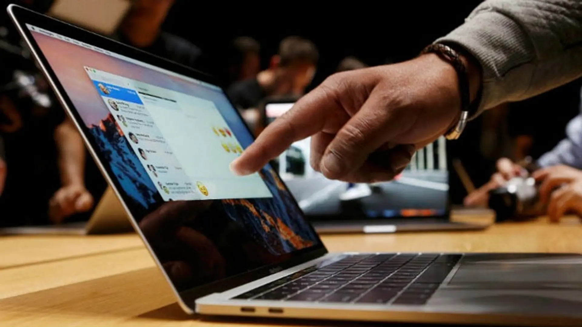 Dòng MacBook Pro 2016 hoặc mới hơn sẽ có vấn đề màn hình