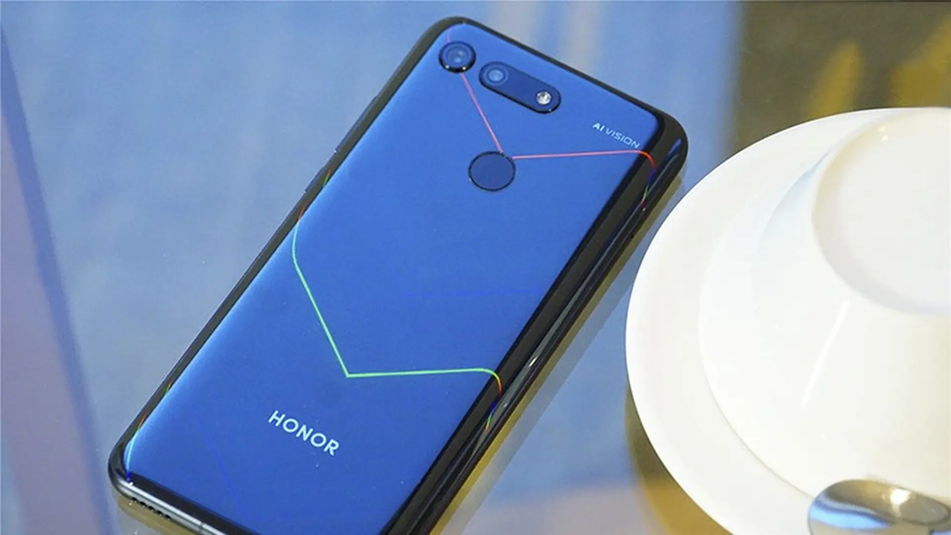 Video mổ bụng cho thấy khả năng sửa chữa Honor V20 rất dễ dàng