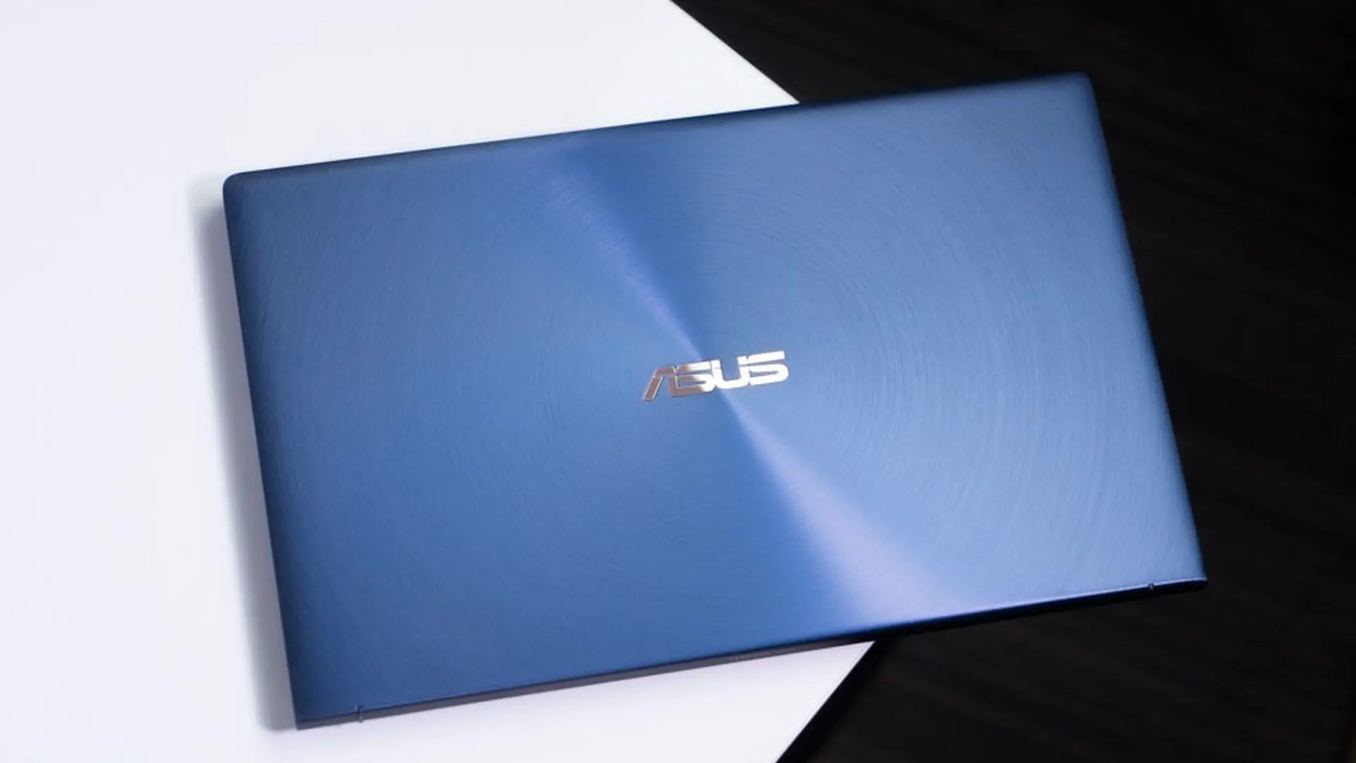 Những chiếc laptop hứa hẹn khuấy đảo thị trường đầu năm 2019