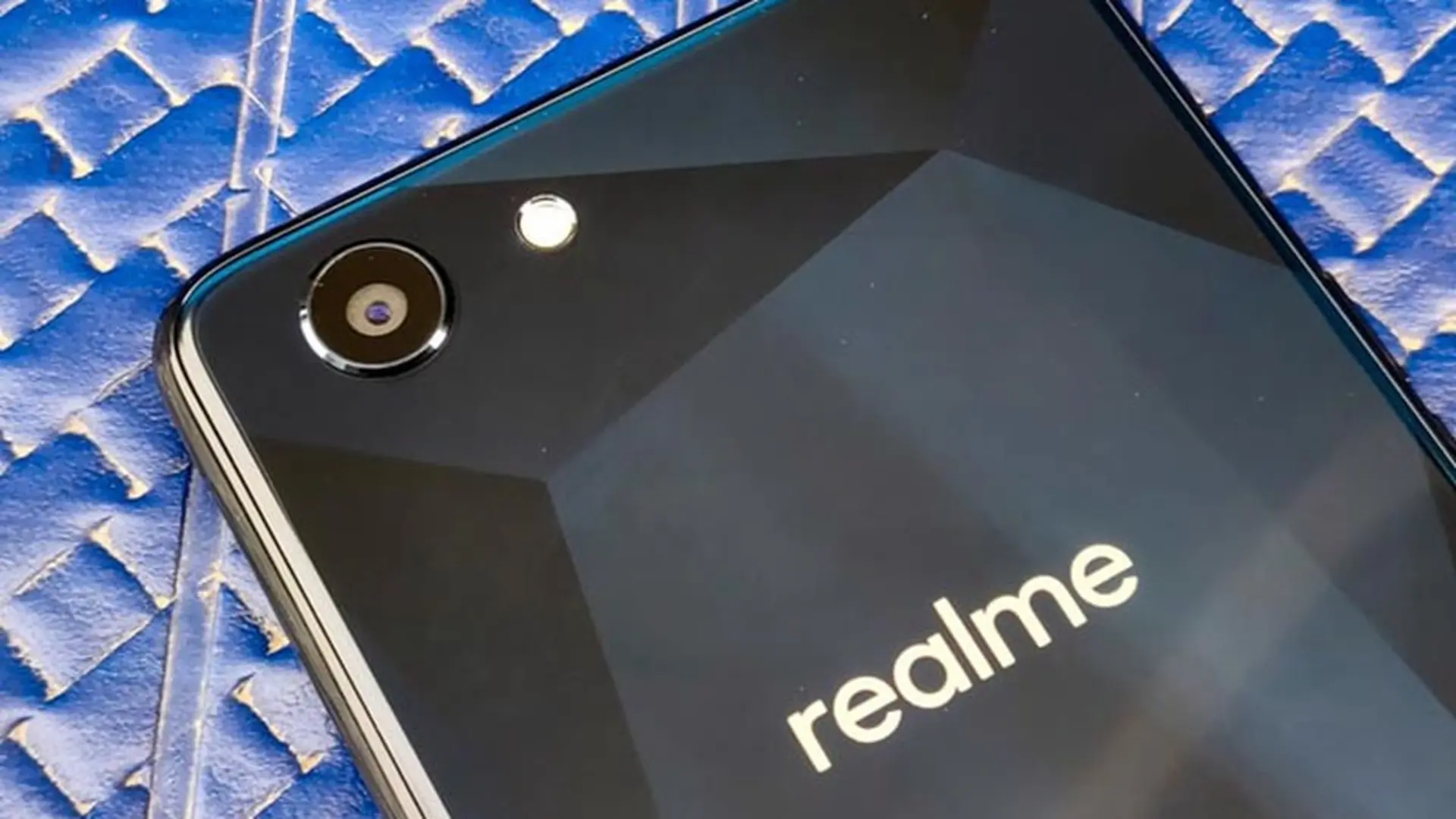 Realme lên kế hoạch cập nhật bảo mật cho tất cả thiết bị trong tháng 2 và Android 9 trong nữa đầu năm 2019