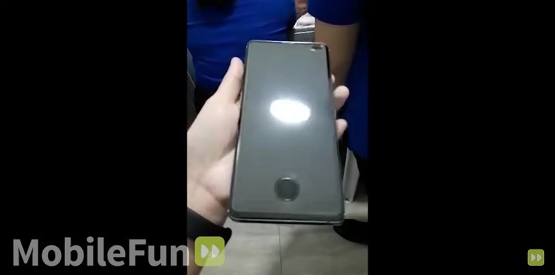 Xuất hiện video trên tay Galaxy S10+ với vân tay dưới màn hình