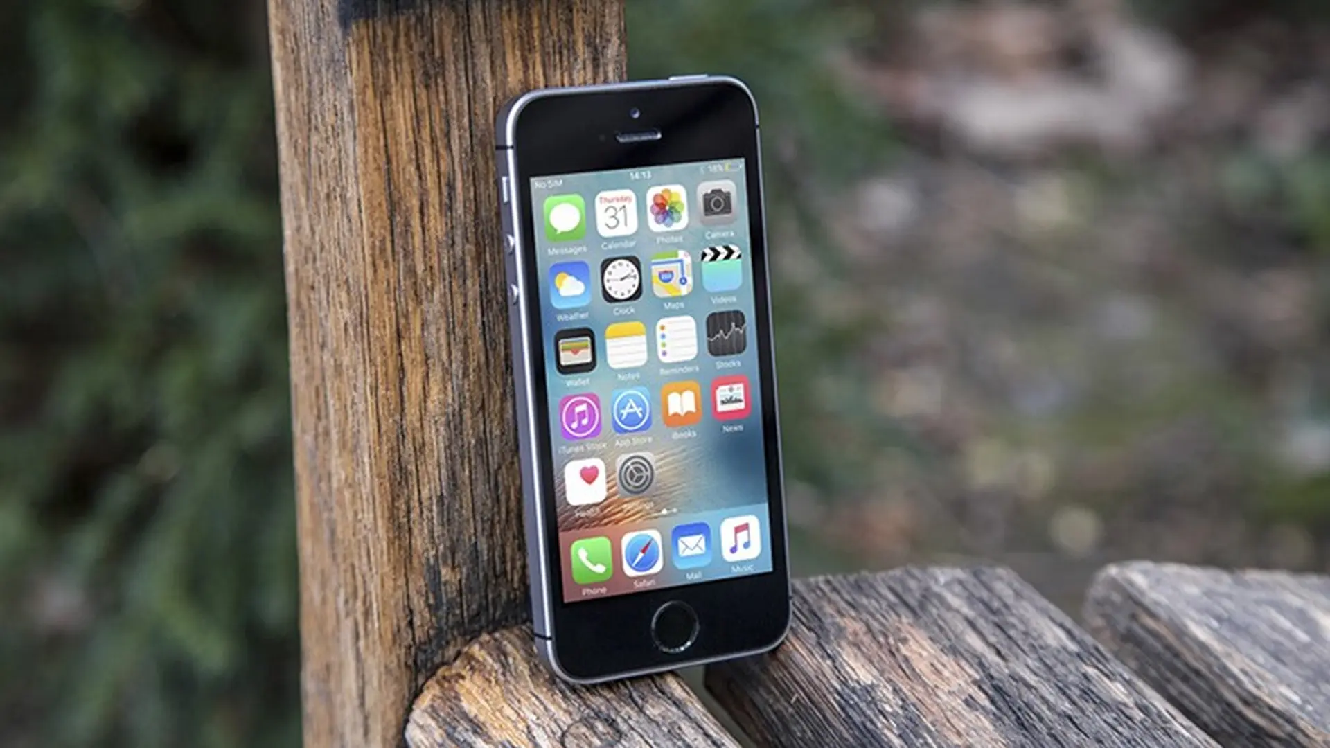 Tưởng chừng như đã hết, Apple tiếp tục xả hàng iPhone SE lần 4