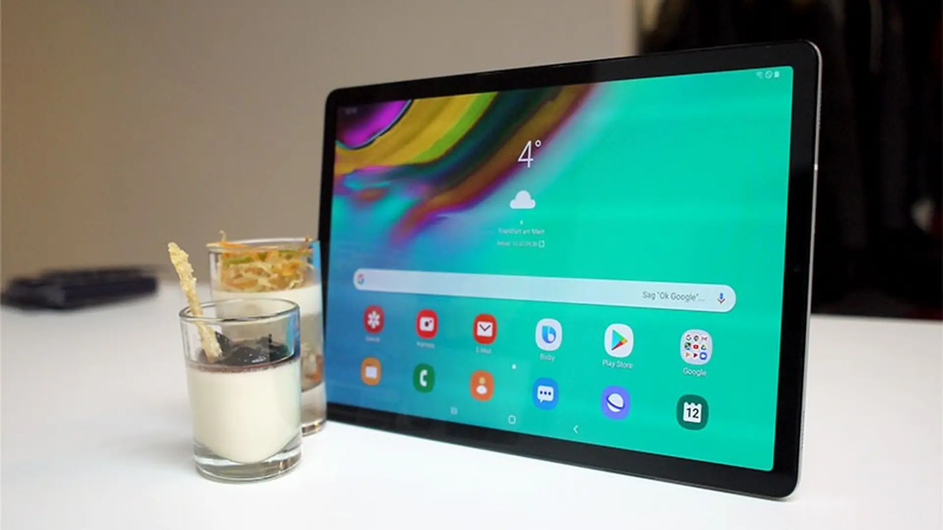 Trên tay Galaxy Tab S5e: Máy tính bảng nhẹ, mỏng nhất của Samsung