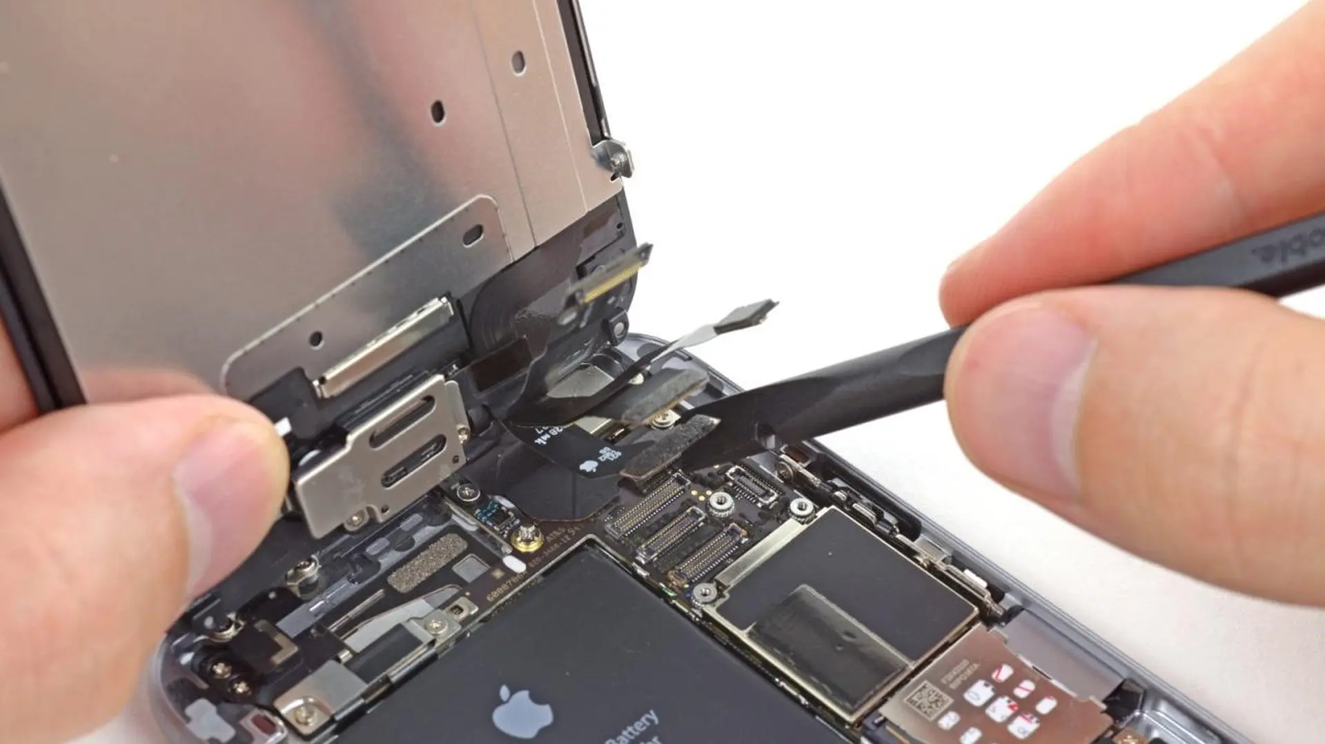 Bạn không biết rằng Qualcomm thu phí 5% sửa chữa iPhone