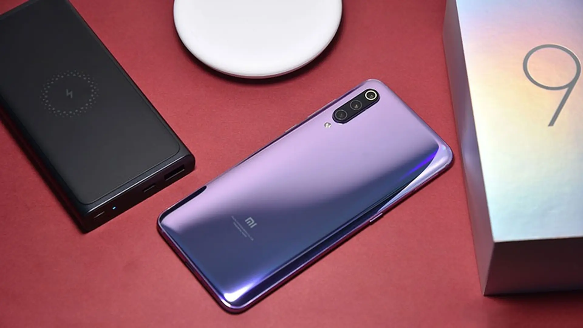 Mở hộp Xiaomi Mi 9: Thiết kế đẹp mắt, chip Snapdragon 855, 3 camera, giá chỉ 10 triệu! 