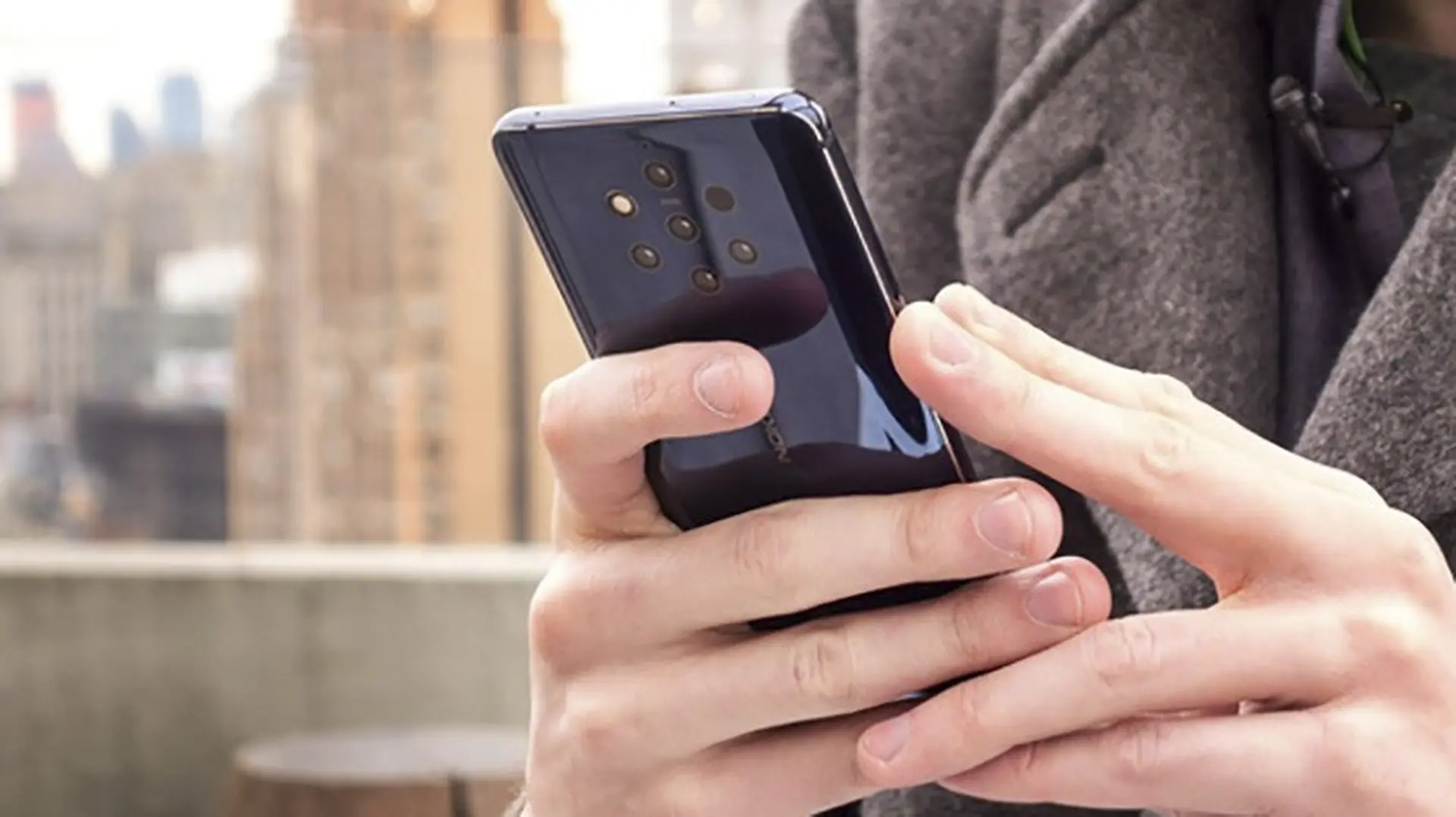 Trên tay Nokia 9 PureView: Thiết kế không đổi mới, 5 camera mặt sau, giá khởi điểm 700 USD