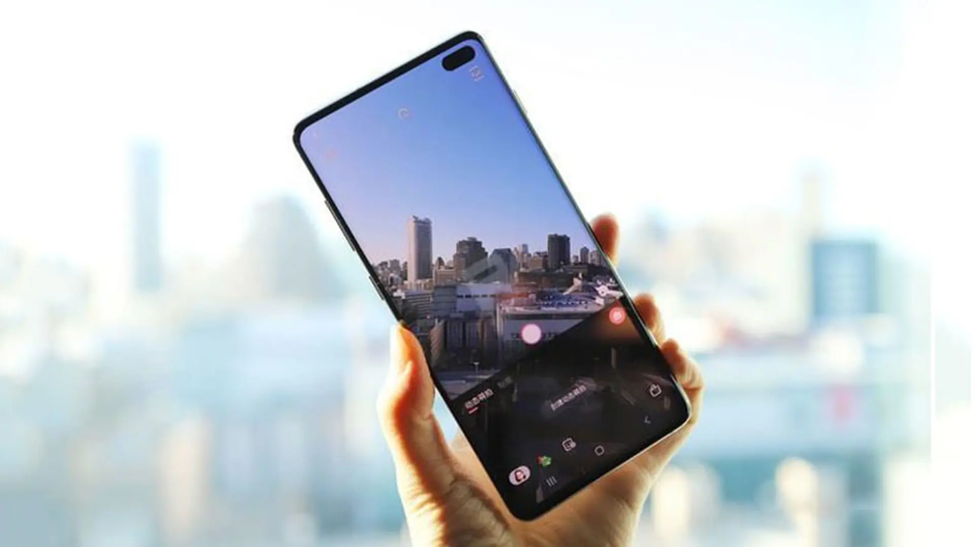 Vì sao pin trên Samsung Galaxy S10 rất tuyệt vời?