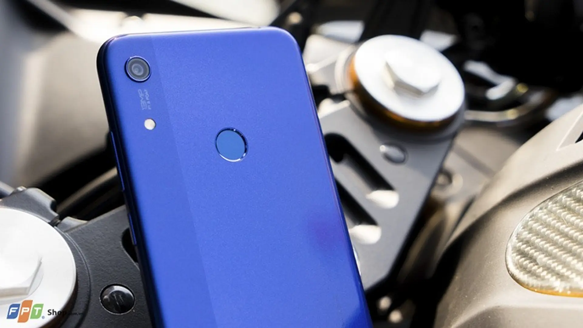 So sánh Honor 8A với Honor 7A: Thiết kế thay đổi, cấu hình mạnh mẽ hơn, là bản nâng cấp hoàn hảo