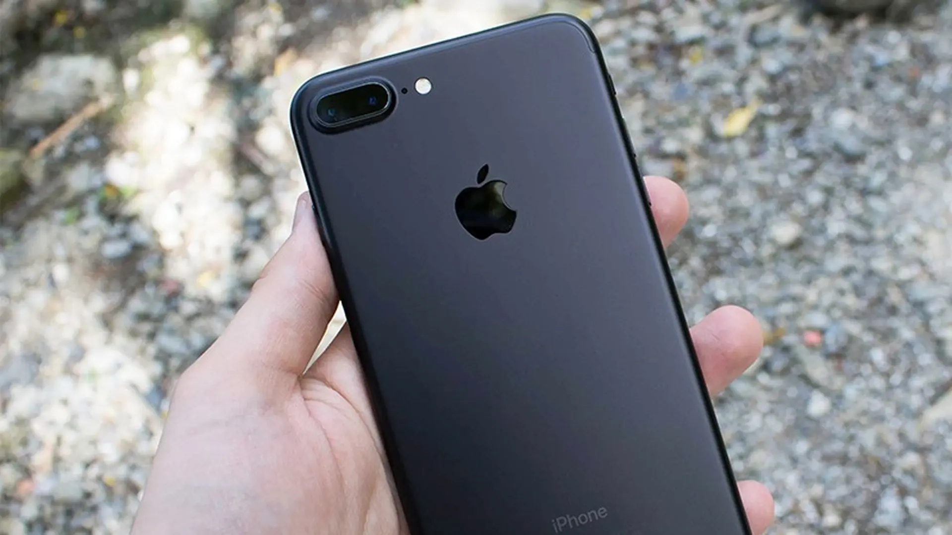 Apple chuẩn bị làm mới bộ đôi iPhone 7 và 8 tại Đức để tránh lệnh cấm bán tại quốc gia này