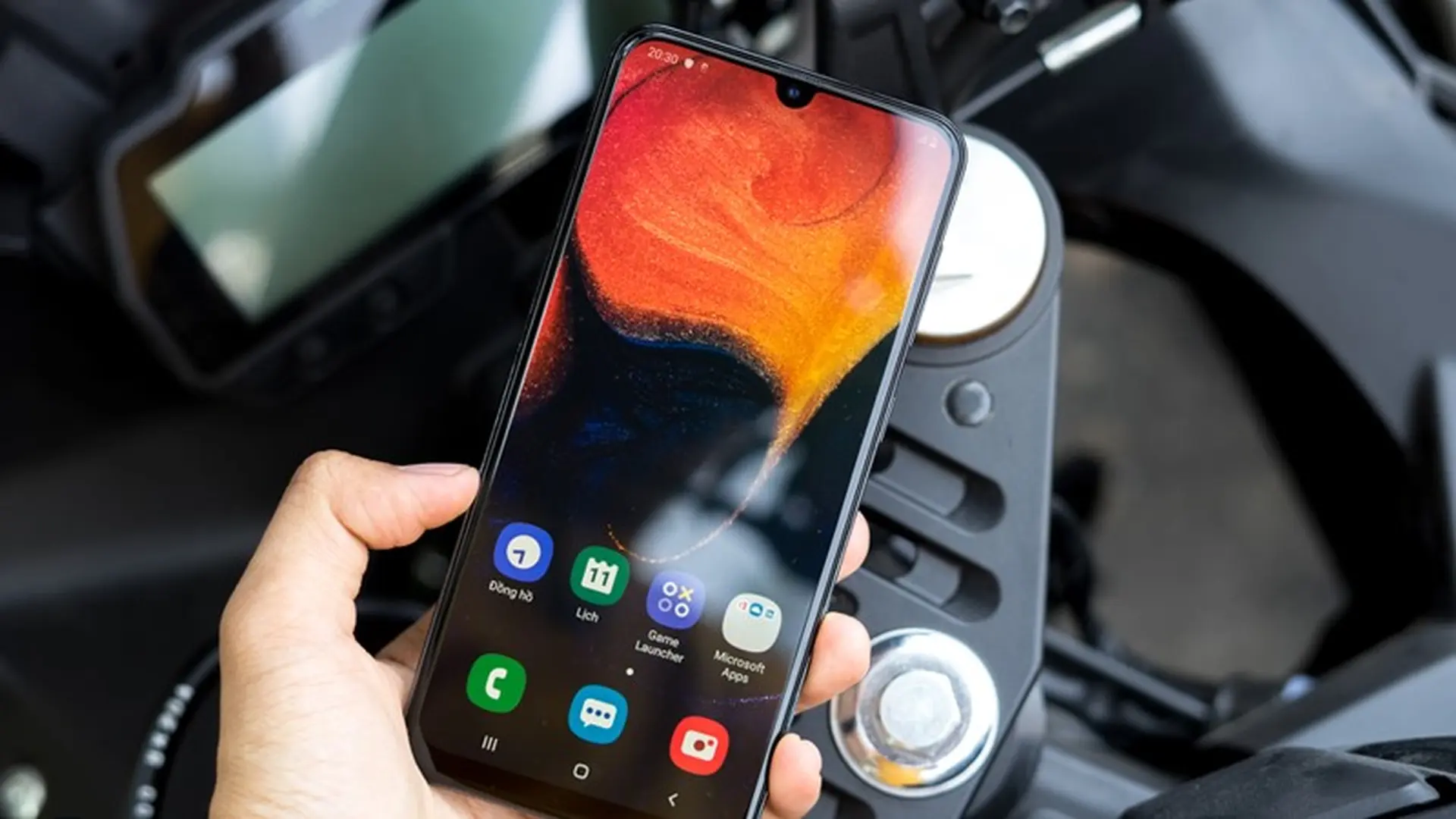 5 smartphone tầm trung đáng mua nhất dịp đầu năm 2019