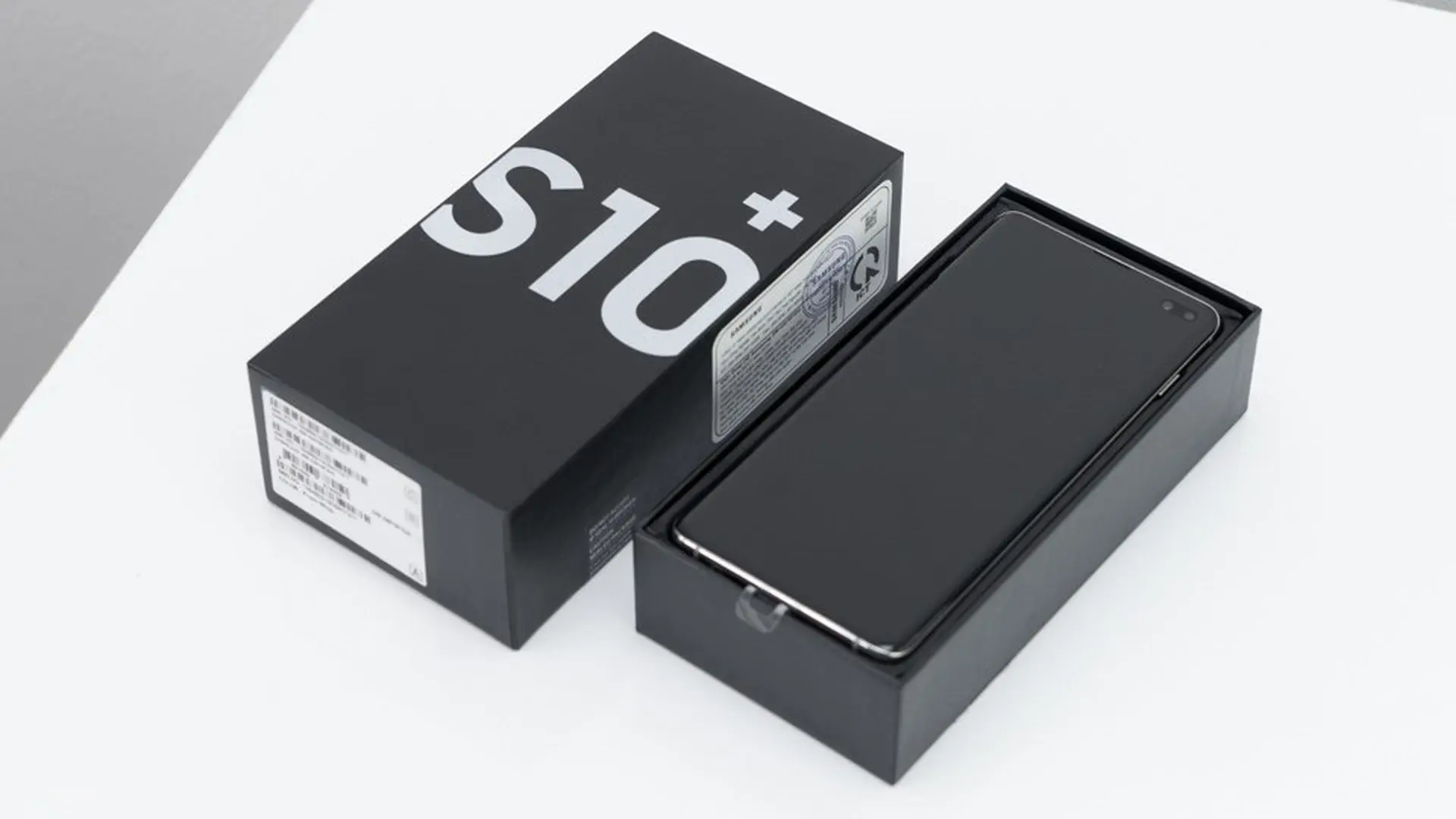5 smartphone bán chạy nhất FPT Shop tuần 2 tháng 3