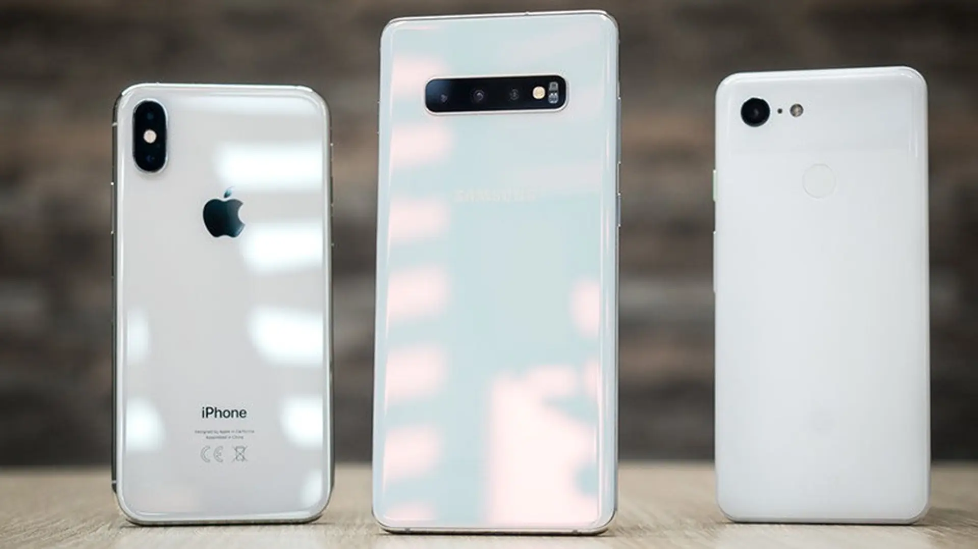 So sánh khả năng chụp đêm iPhone XS với Galaxy S10+ và Pixel 3: Mèo nào cắn mỉu nào?