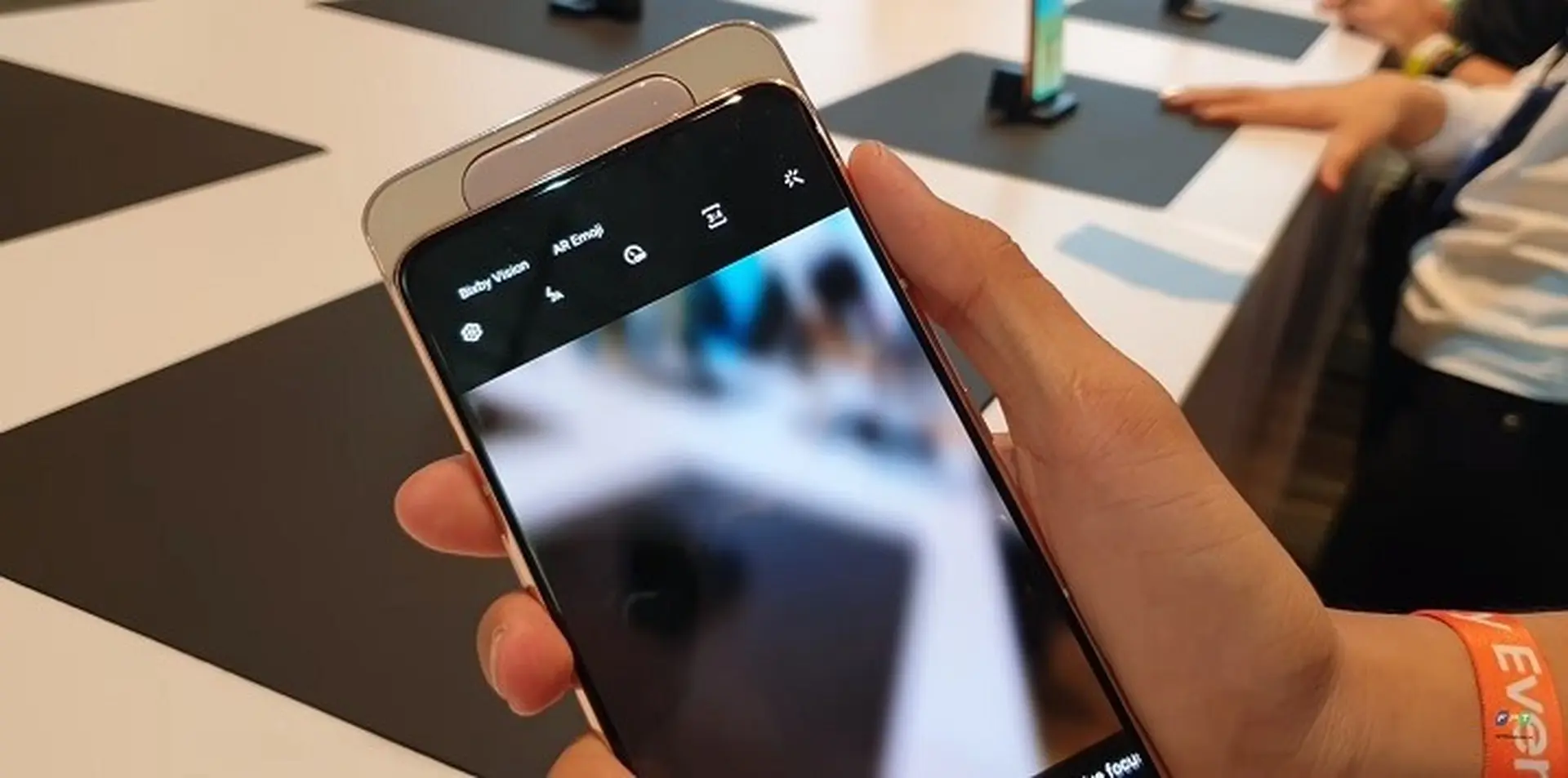 Trên tay Galaxy A80: Viết tiếp trang sử mới trong tiến trình phát triển camera trên smartphone