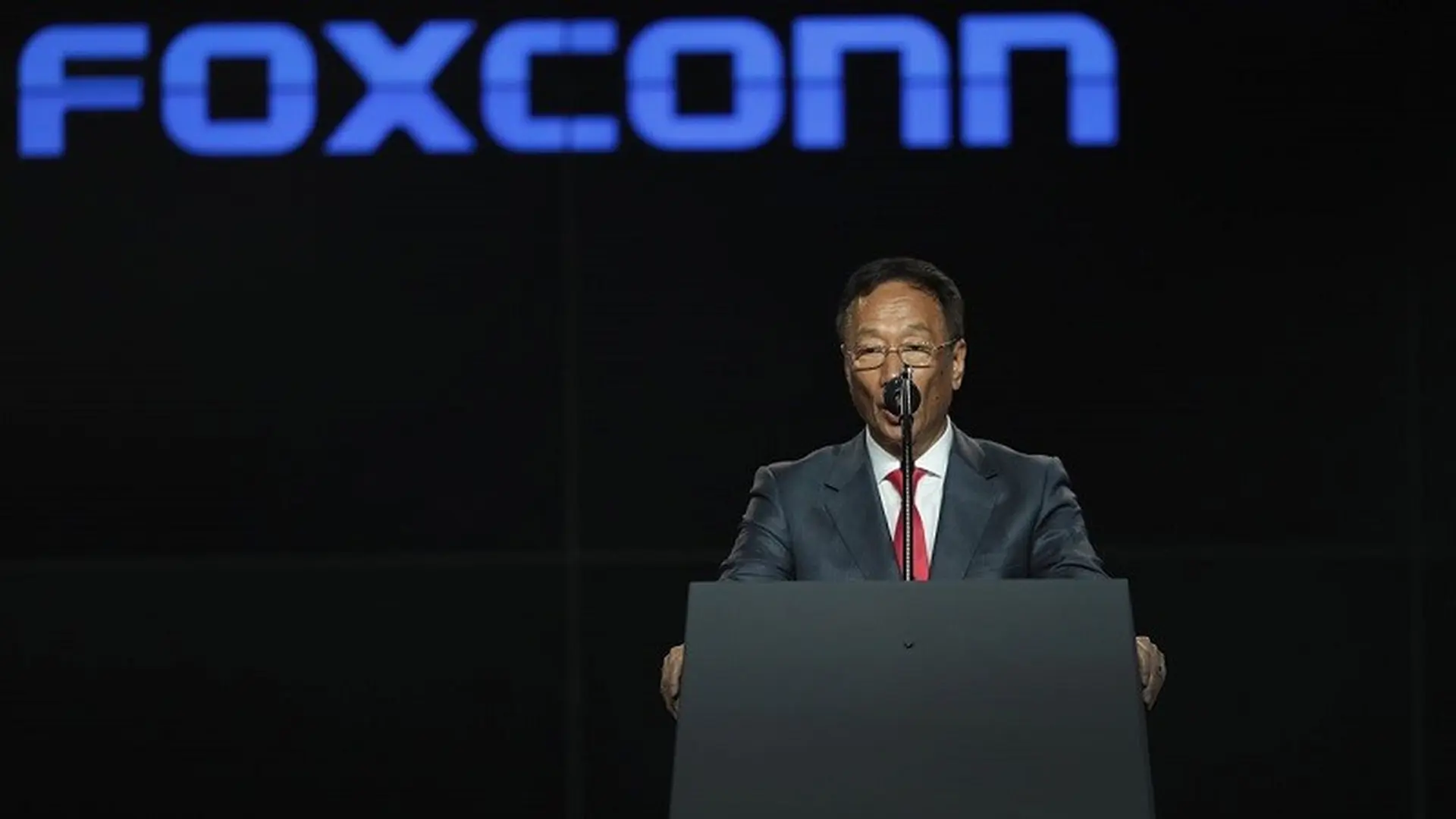 Nhà sáng lập ra công ty lắp ráp iPhone dự định từ chức