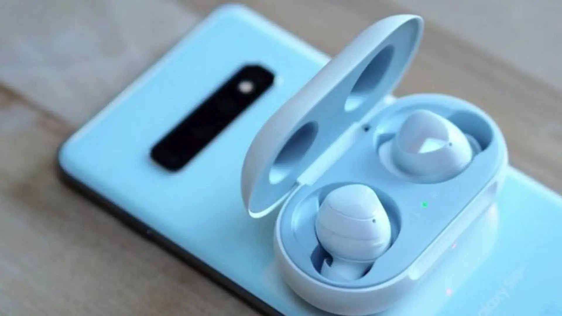 Galaxy Buds bắt đầu nhận bản cập nhật mới, hỗ trợ Bixby và nhiều tính năng khác